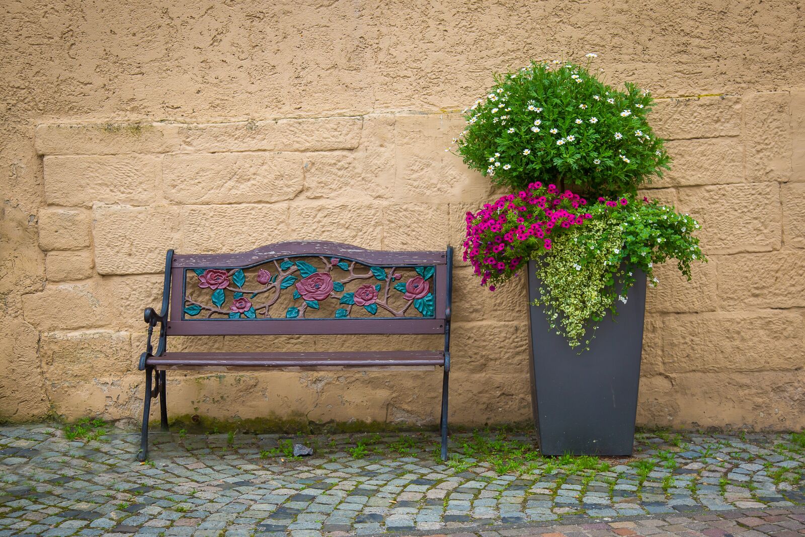 Canon EF 24-105mm F4L IS USM sample photo. Bank, bench, seat photography