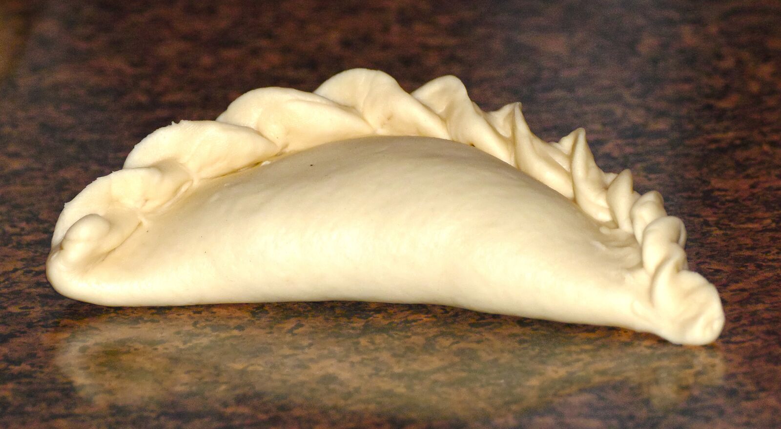 Panasonic Lumix DMC-FZ1000 sample photo. Kibinai, pastry bag, food photography