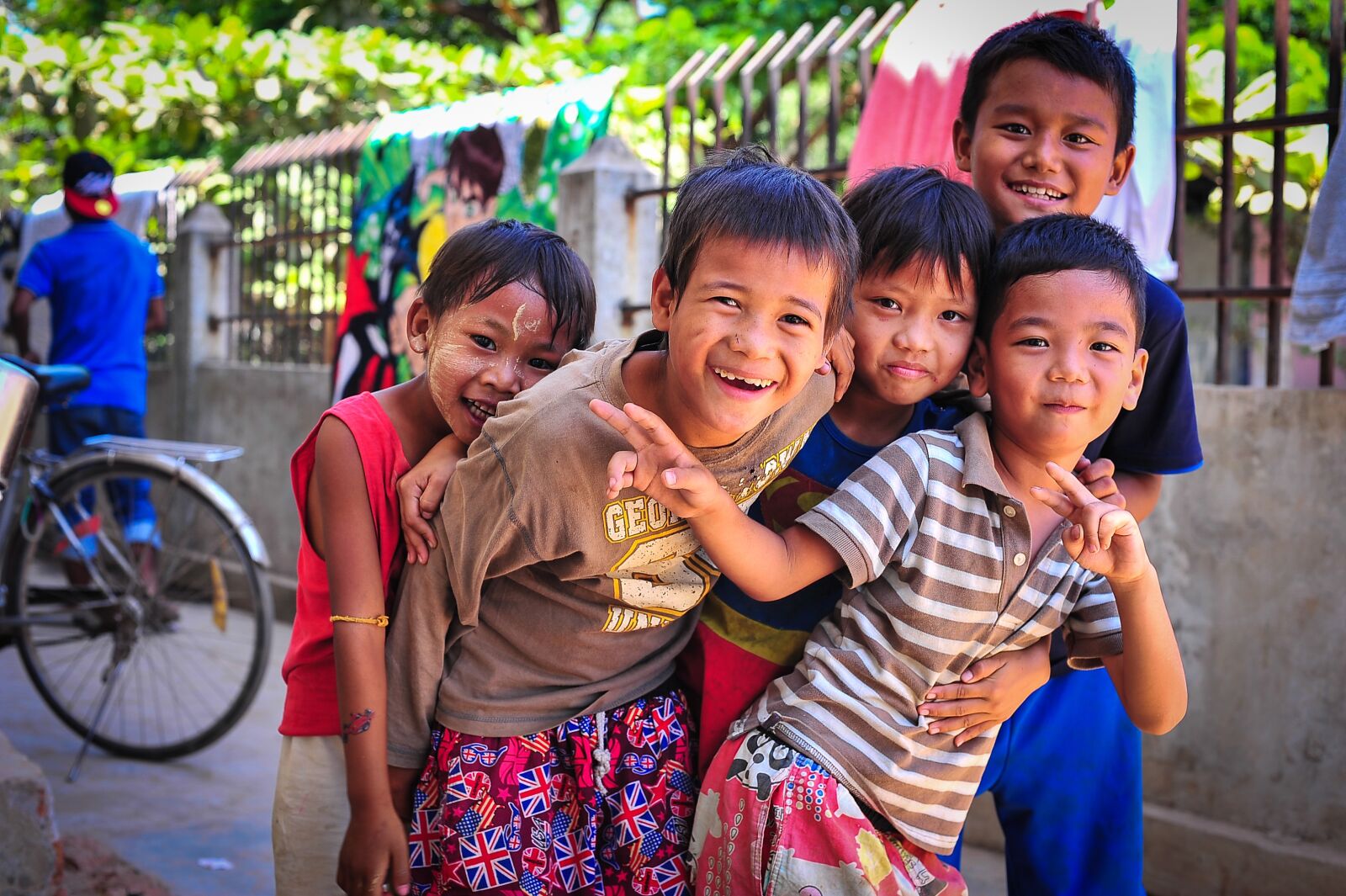 Nikon D700 sample photo. Asia, children, joy photography