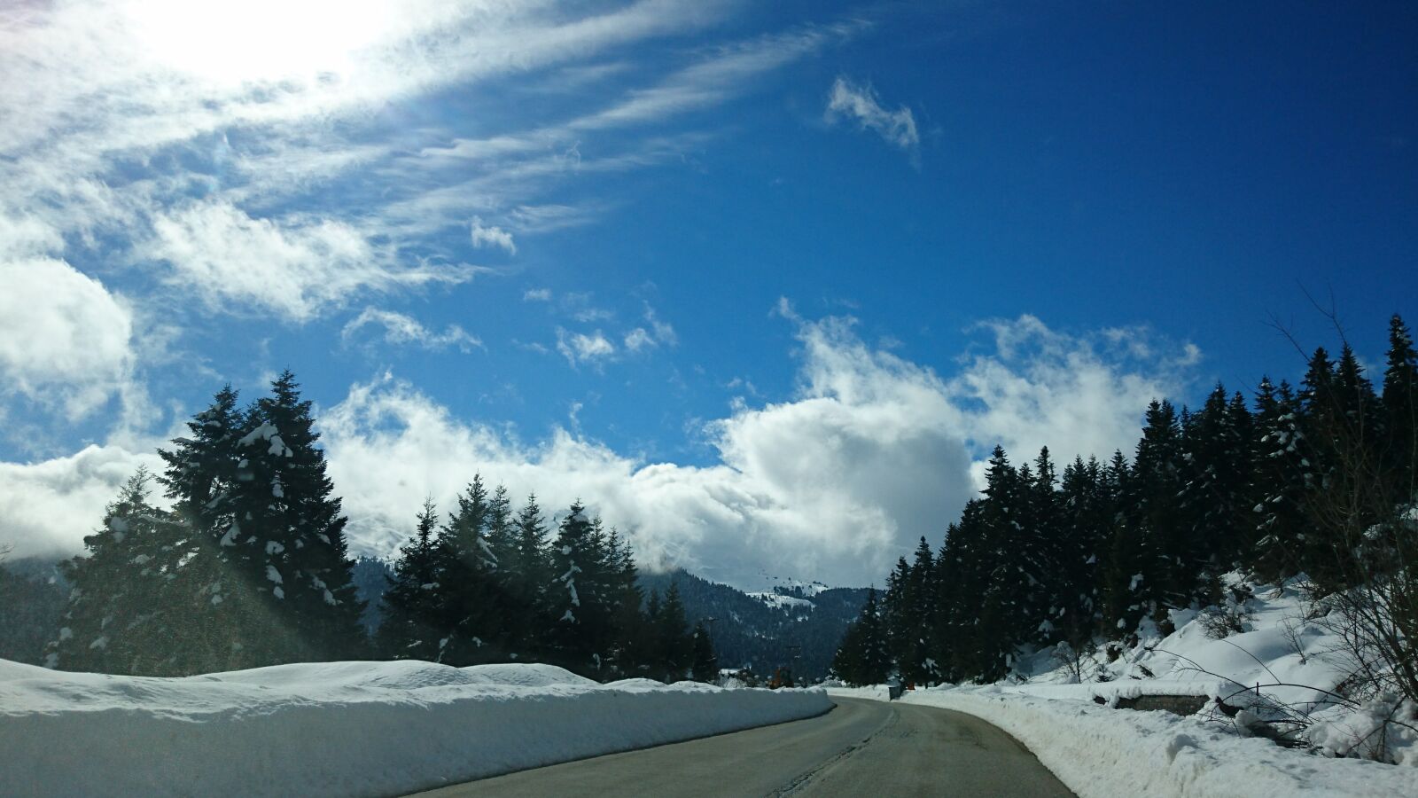 Sony Xperia Z3+ sample photo. Snow, road photography