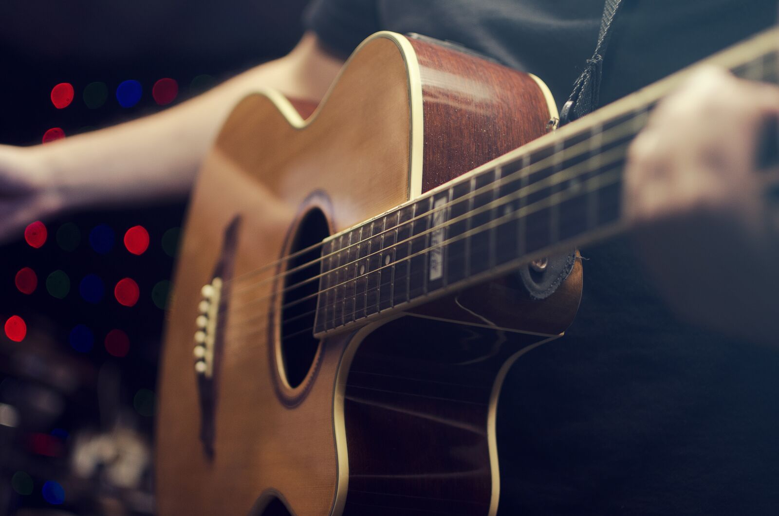 Nikon D7000 sample photo. Guitar, guitarist, instrument photography