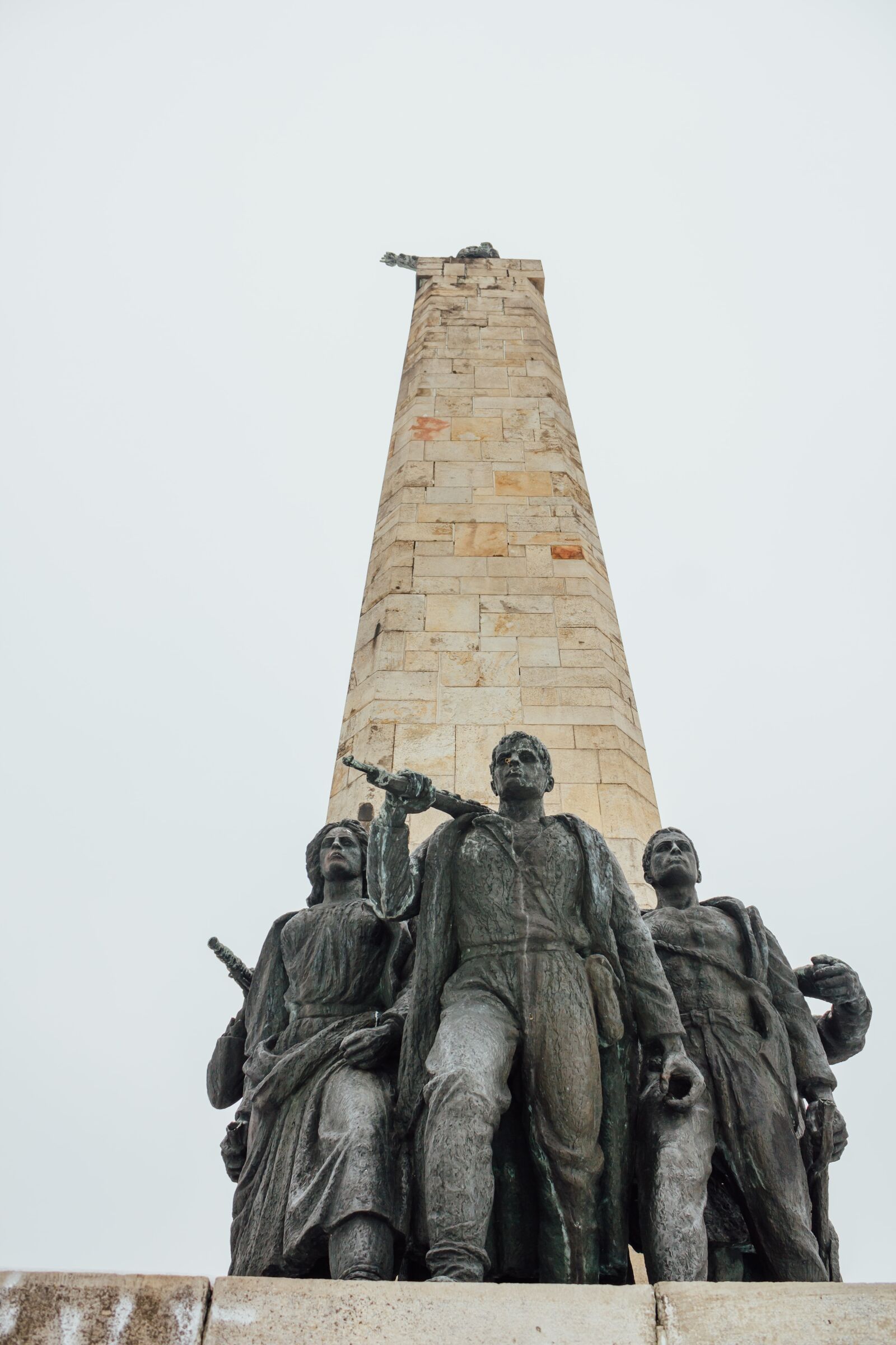 Canon EF-S 18-55mm F3.5-5.6 IS sample photo. Socialism, liberty, sculpture, bronze photography
