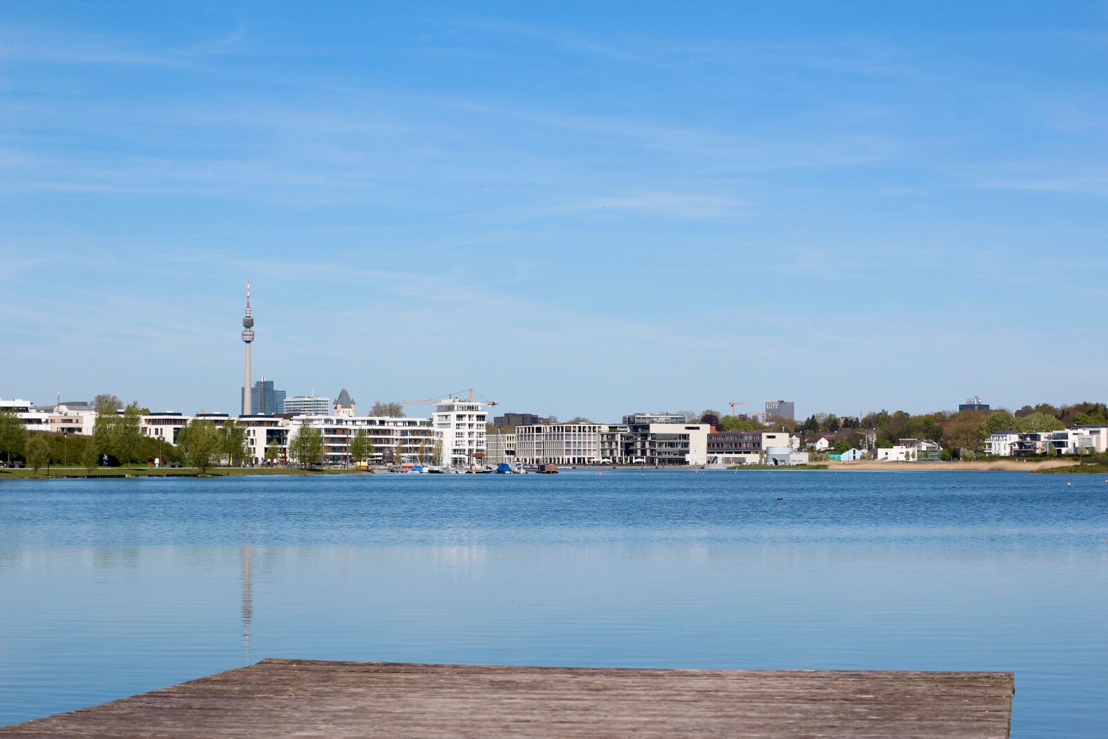 Canon EOS 600D (Rebel EOS T3i / EOS Kiss X5) + Canon EF 50mm F1.4 USM sample photo. Phoenix lake, authority, dortmund photography