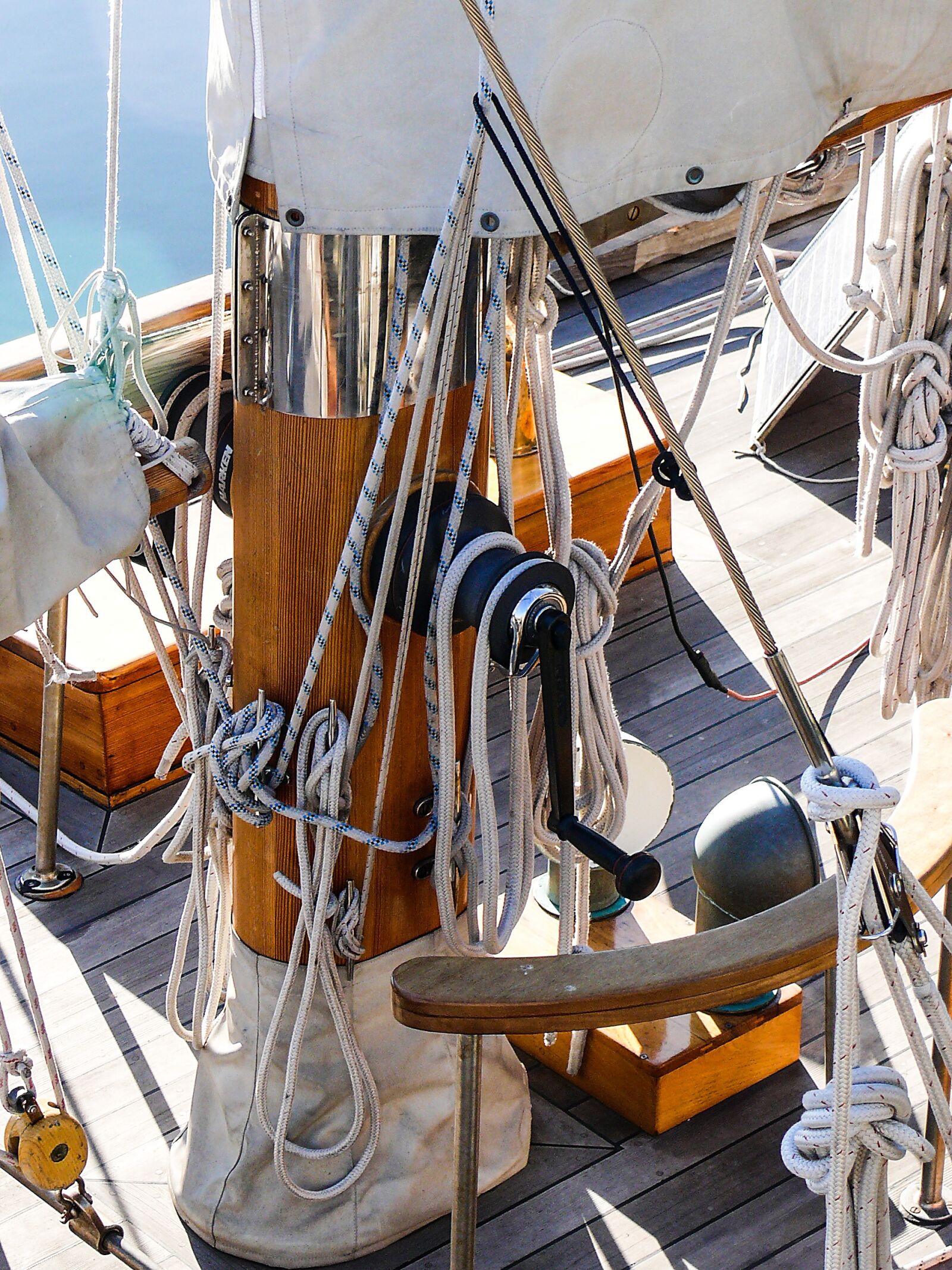 Panasonic DMC-FZ50 sample photo. Sailboat, rigging, rope photography