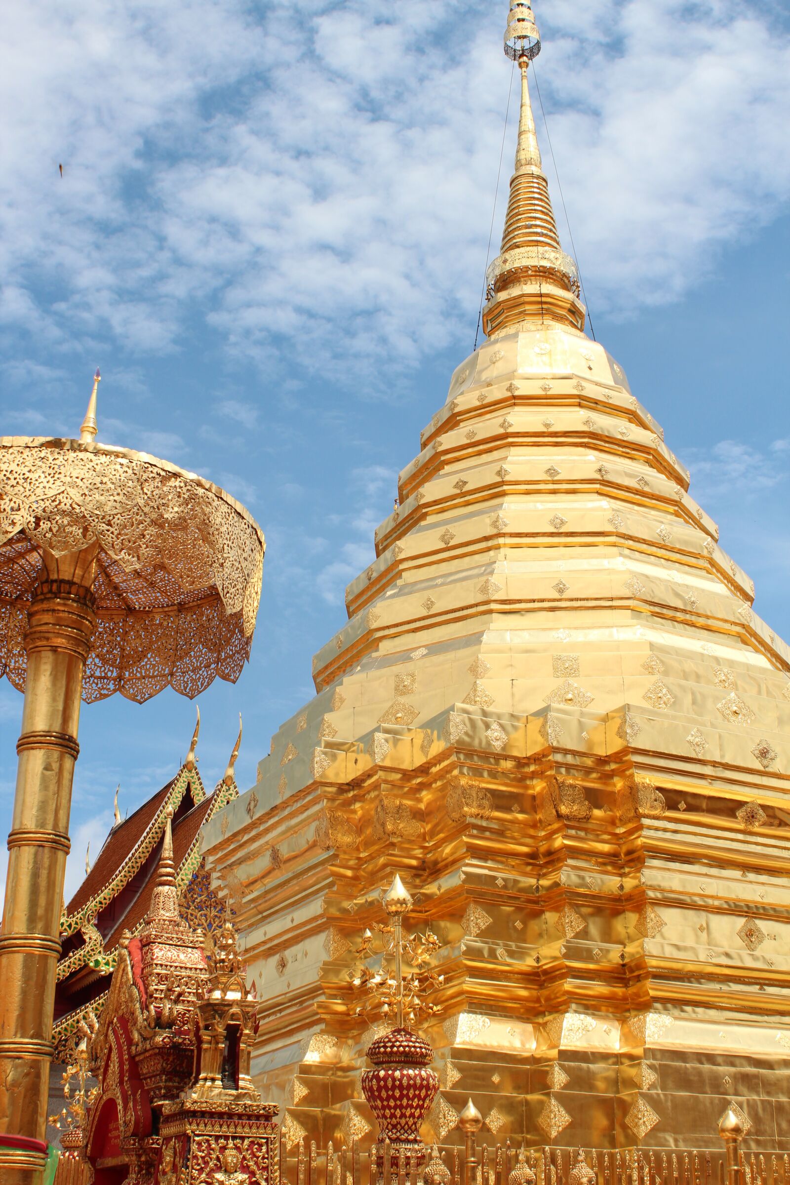 Canon EF 28-80mm f/3.5-5.6 sample photo. Temple, gold, golden photography