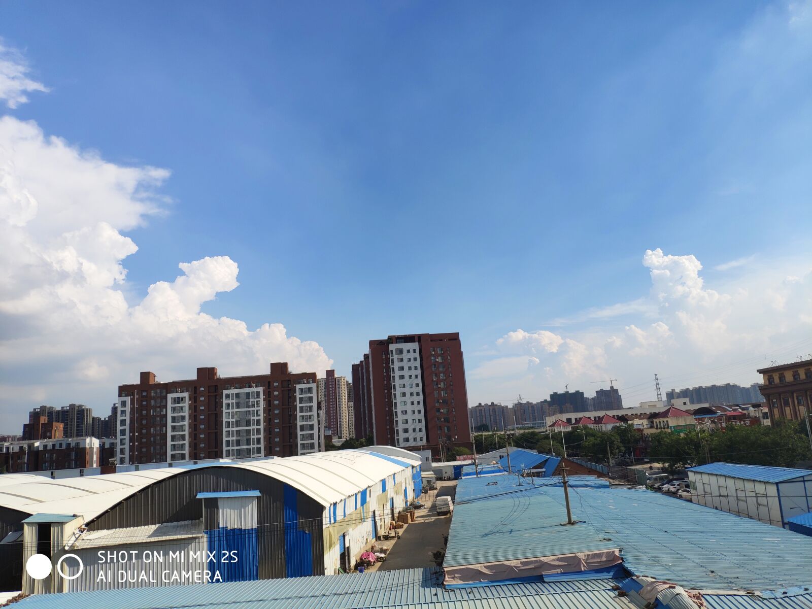 Xiaomi MIX 2S sample photo. Sky, cloud, building photography