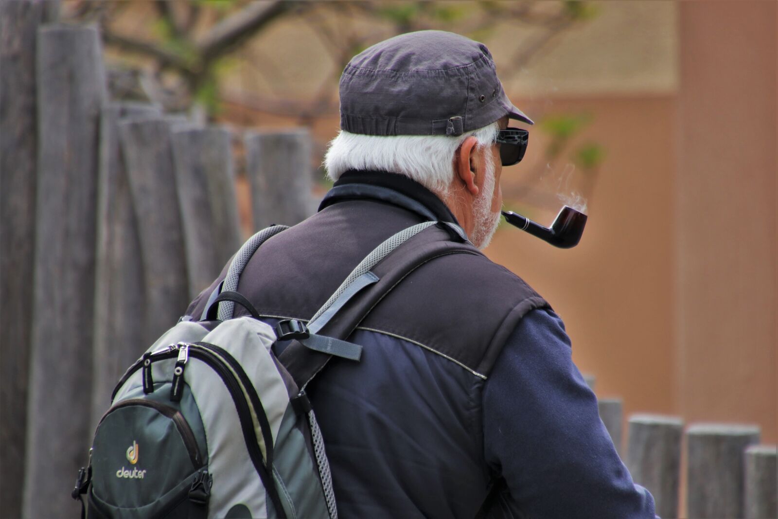 Canon EOS 80D sample photo. Senior, gray, pensioner photography