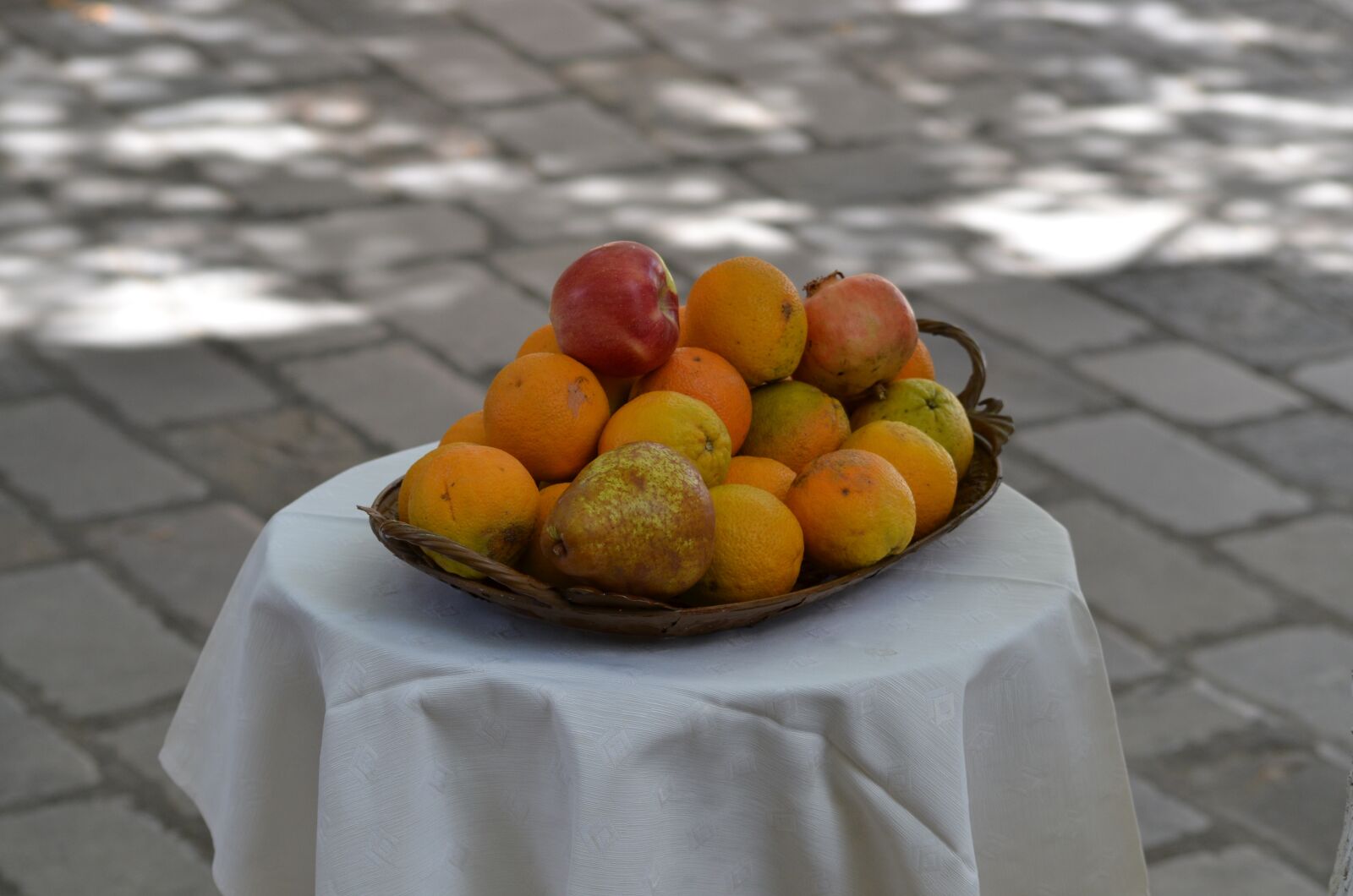 Nikon D7000 sample photo. Fruit, orange, cloth photography