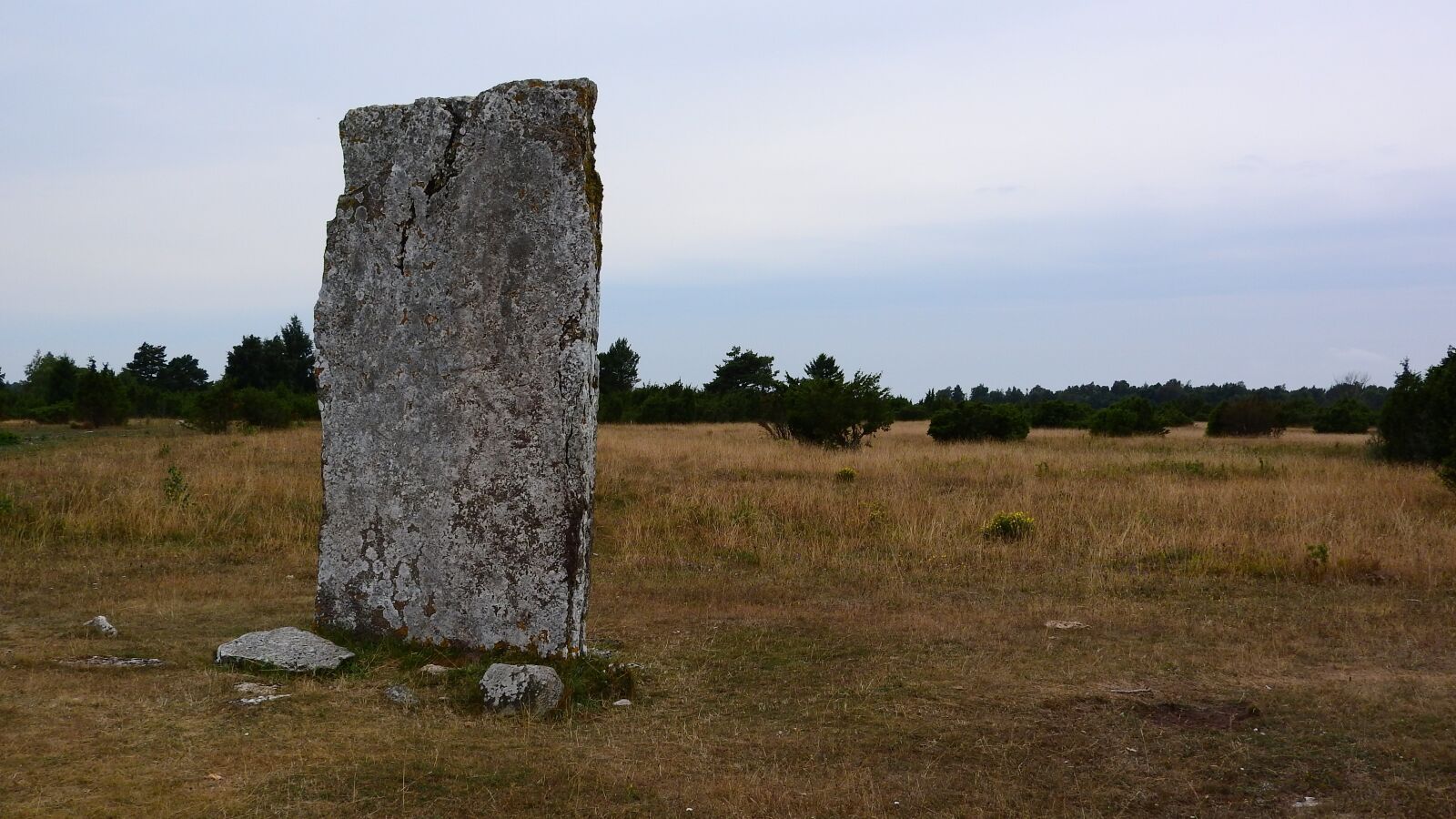 Nikon Coolpix P610 sample photo. Menhir, stone, stone column photography