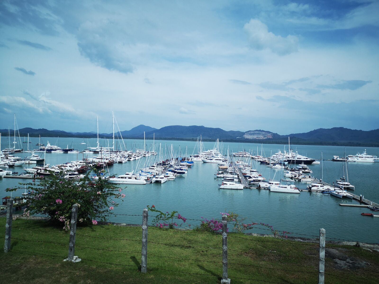 HUAWEI P20 sample photo. Marina bay, andaman, ocean photography