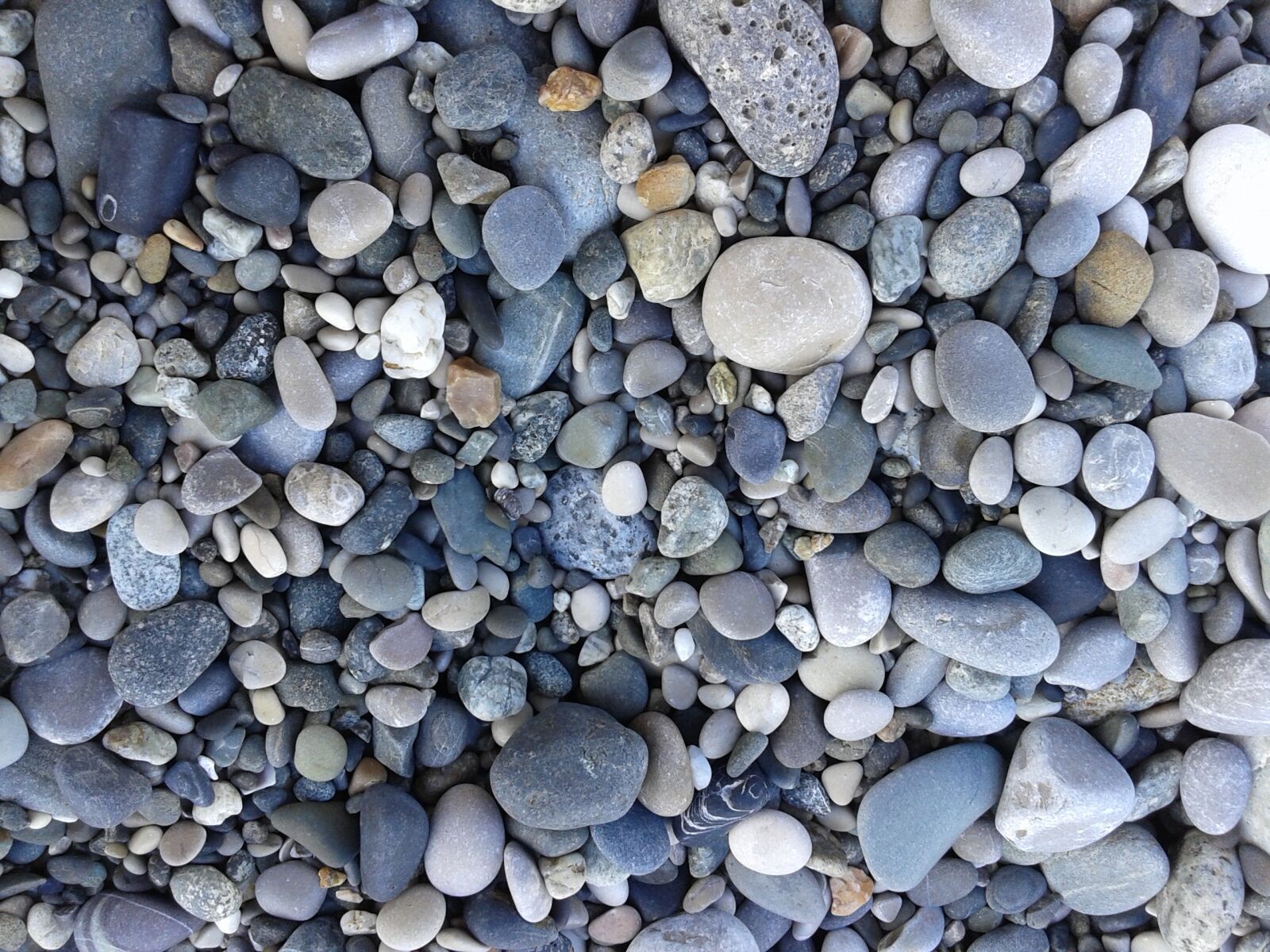 Samsung Galaxy Core sample photo. Pebbles, stones, sea photography
