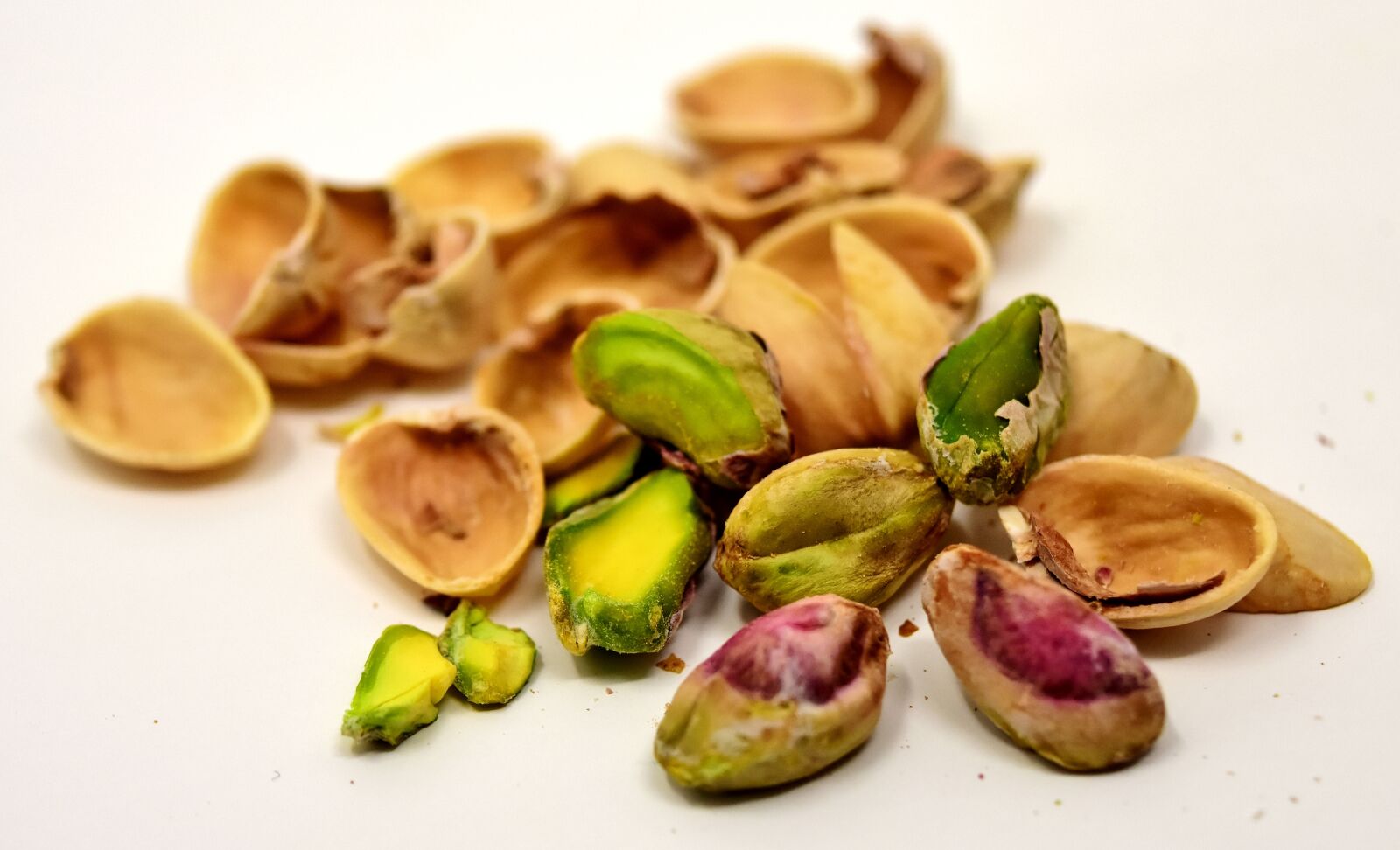 Nikon D7200 sample photo. Pistachios, eat, delicious photography