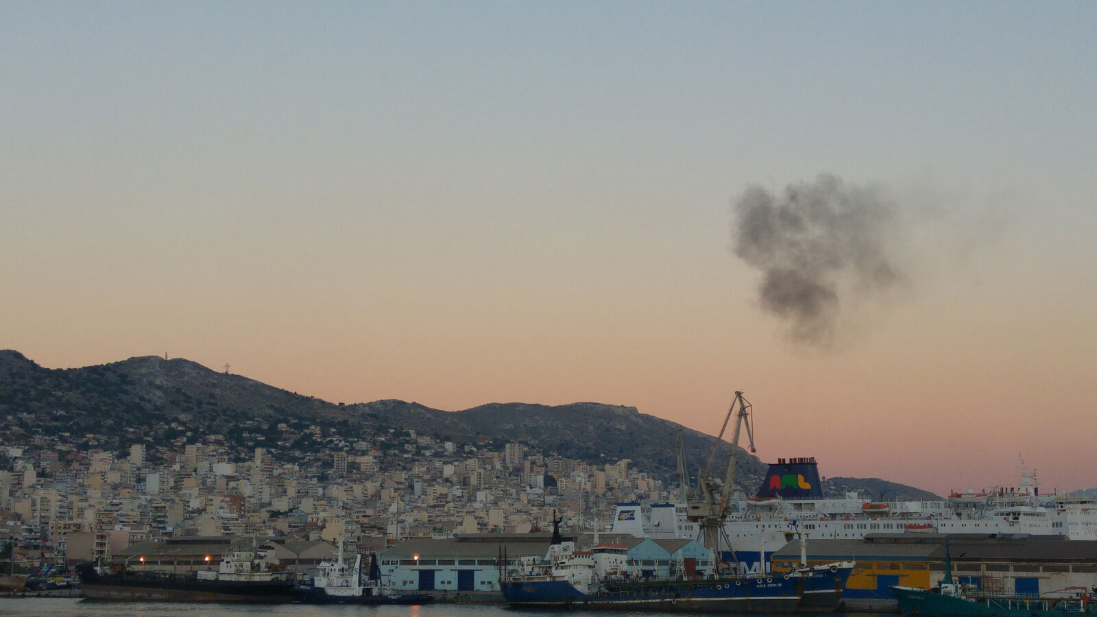 LG G4 sample photo. Cargo, ship, ship, sunset photography