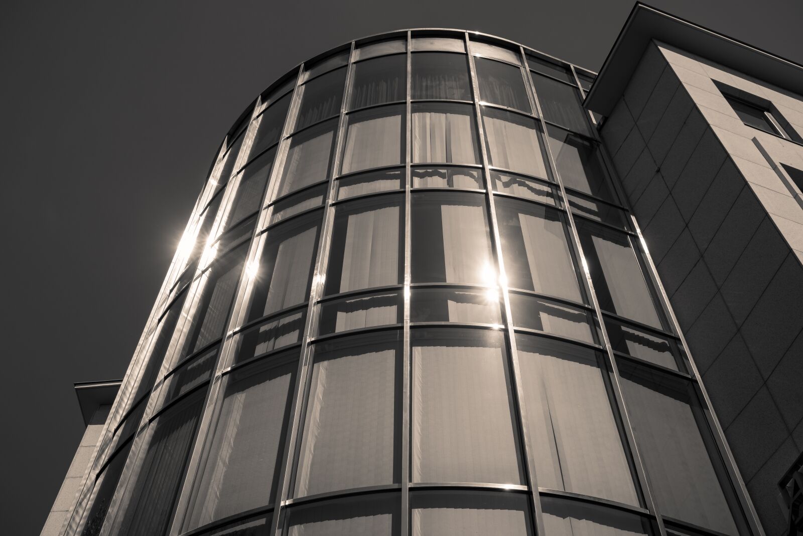 Sony a7 II + Sony FE 28-70mm F3.5-5.6 OSS sample photo. Facade, glass, metal photography
