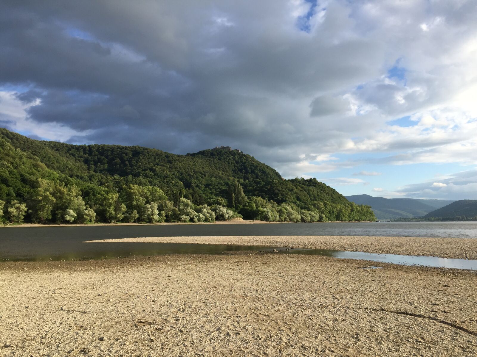 iPhone 6 back camera 4.15mm f/2.2 sample photo. Beautiful, cloudy, sky, danube photography