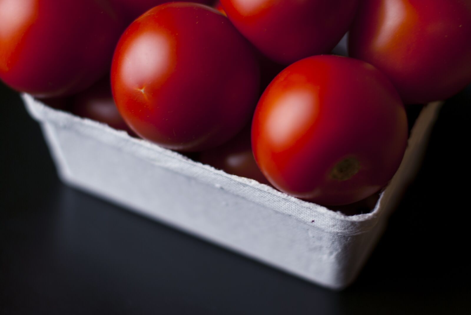 Nikon D60 sample photo. Red, tomatoes, vegetables photography