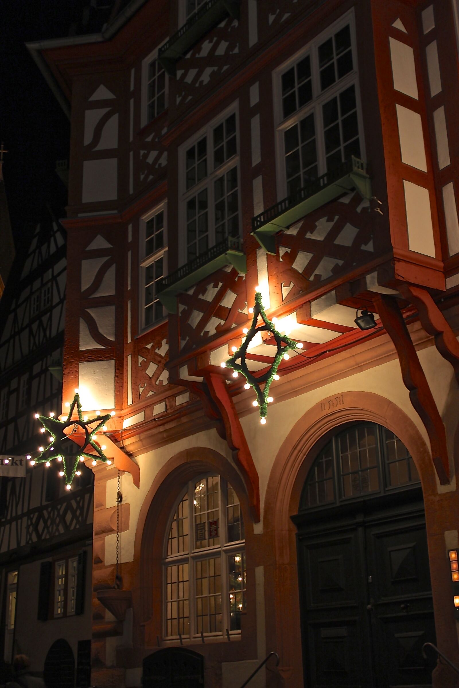 Canon EOS 600D (Rebel EOS T3i / EOS Kiss X5) sample photo. Fachwerkhaus, evening, christmas photography