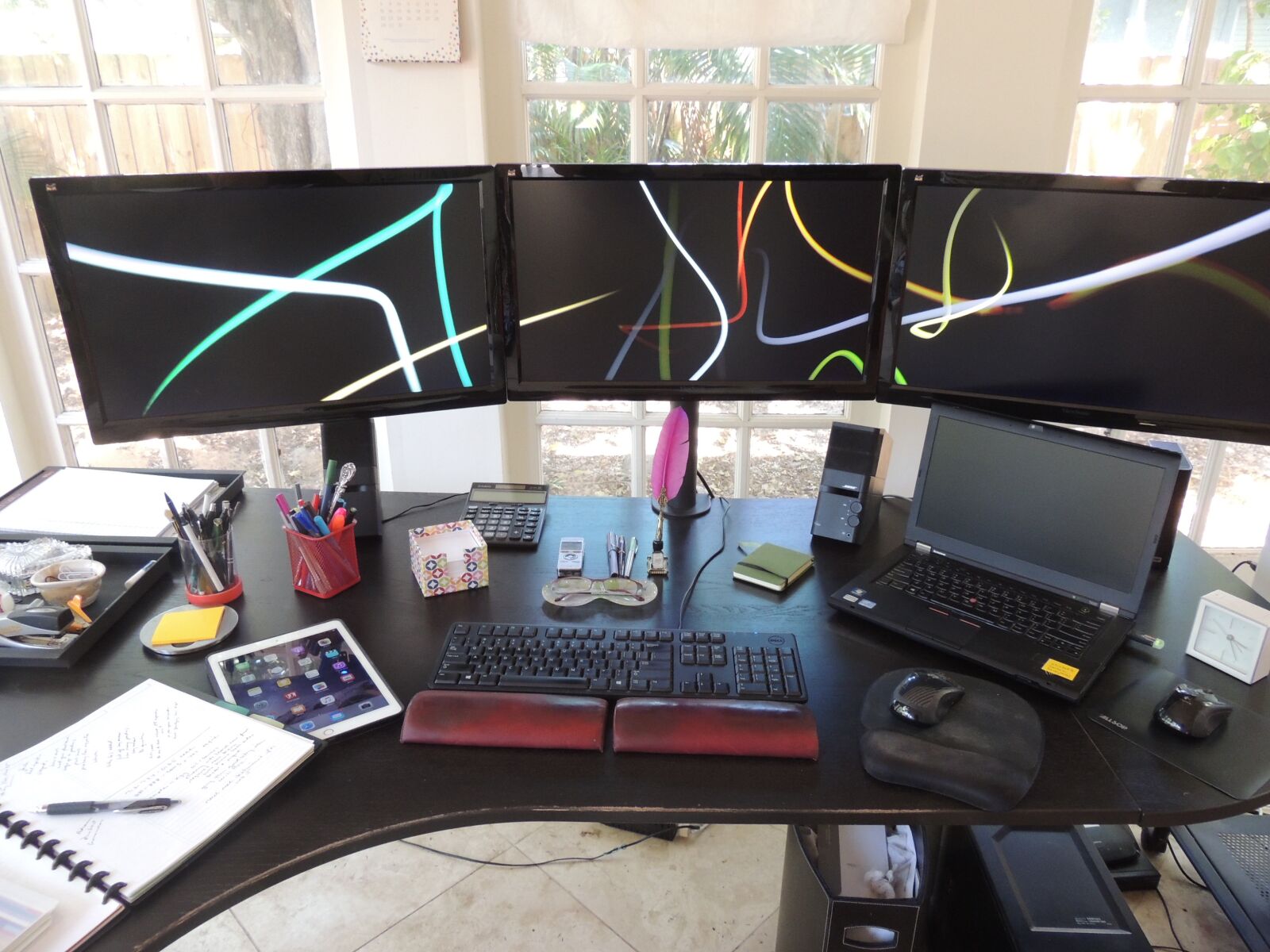 Nikon Coolpix P510 sample photo. Desk, desktop, home, office photography