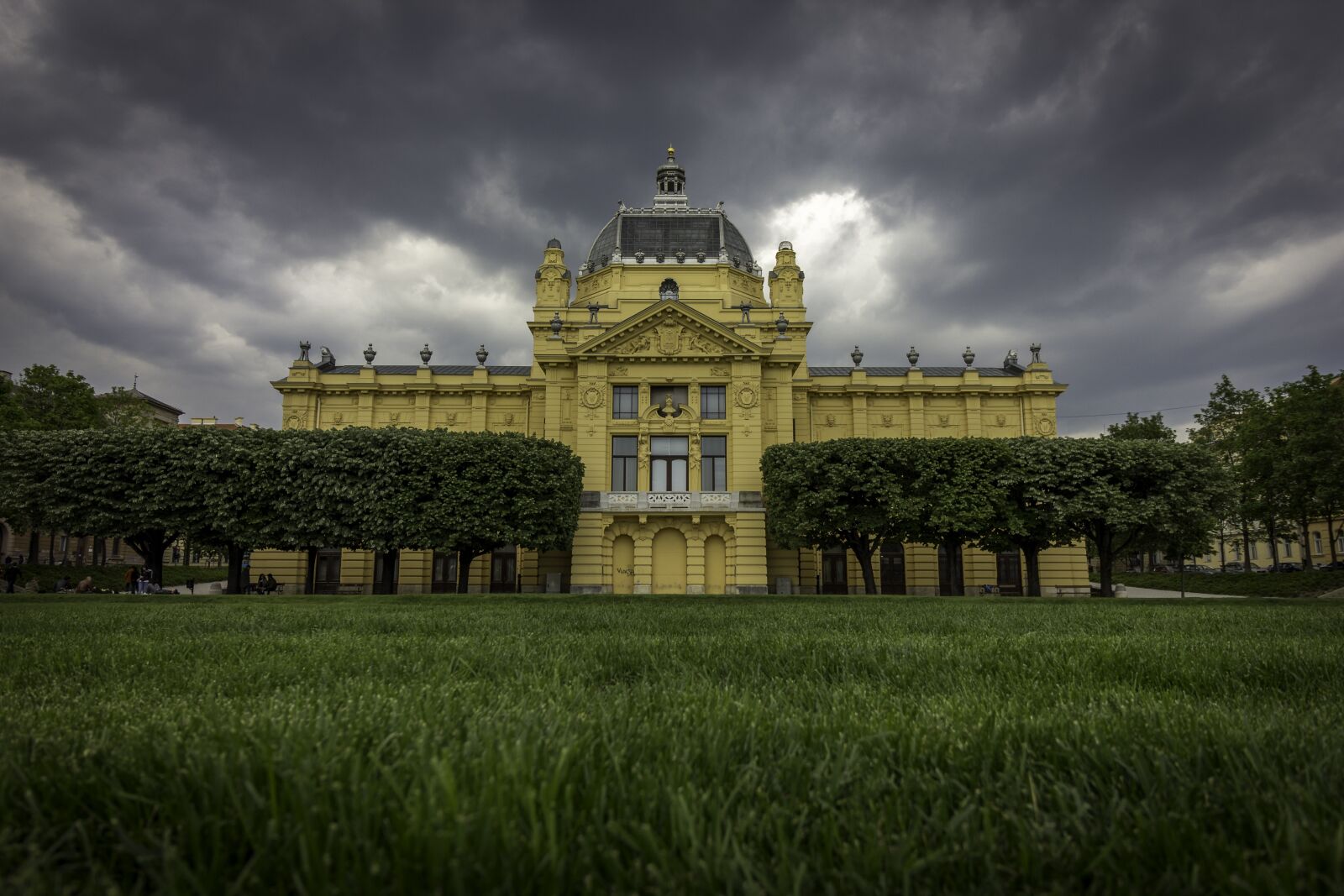 Canon EOS 60D sample photo. Art pavilion zagreb, art photography