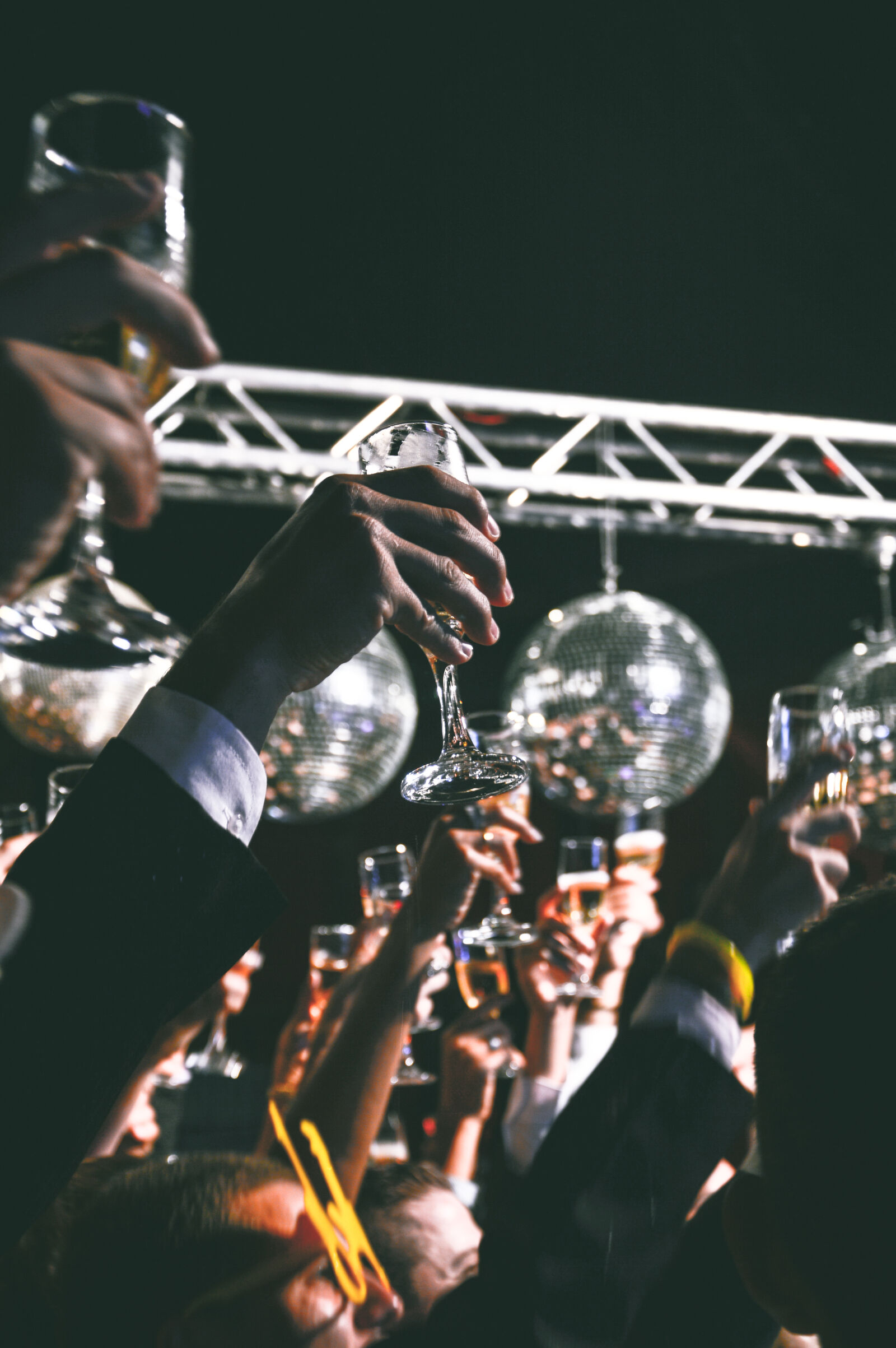 Nikon D3200 sample photo. Toast, party, ball, cheers photography