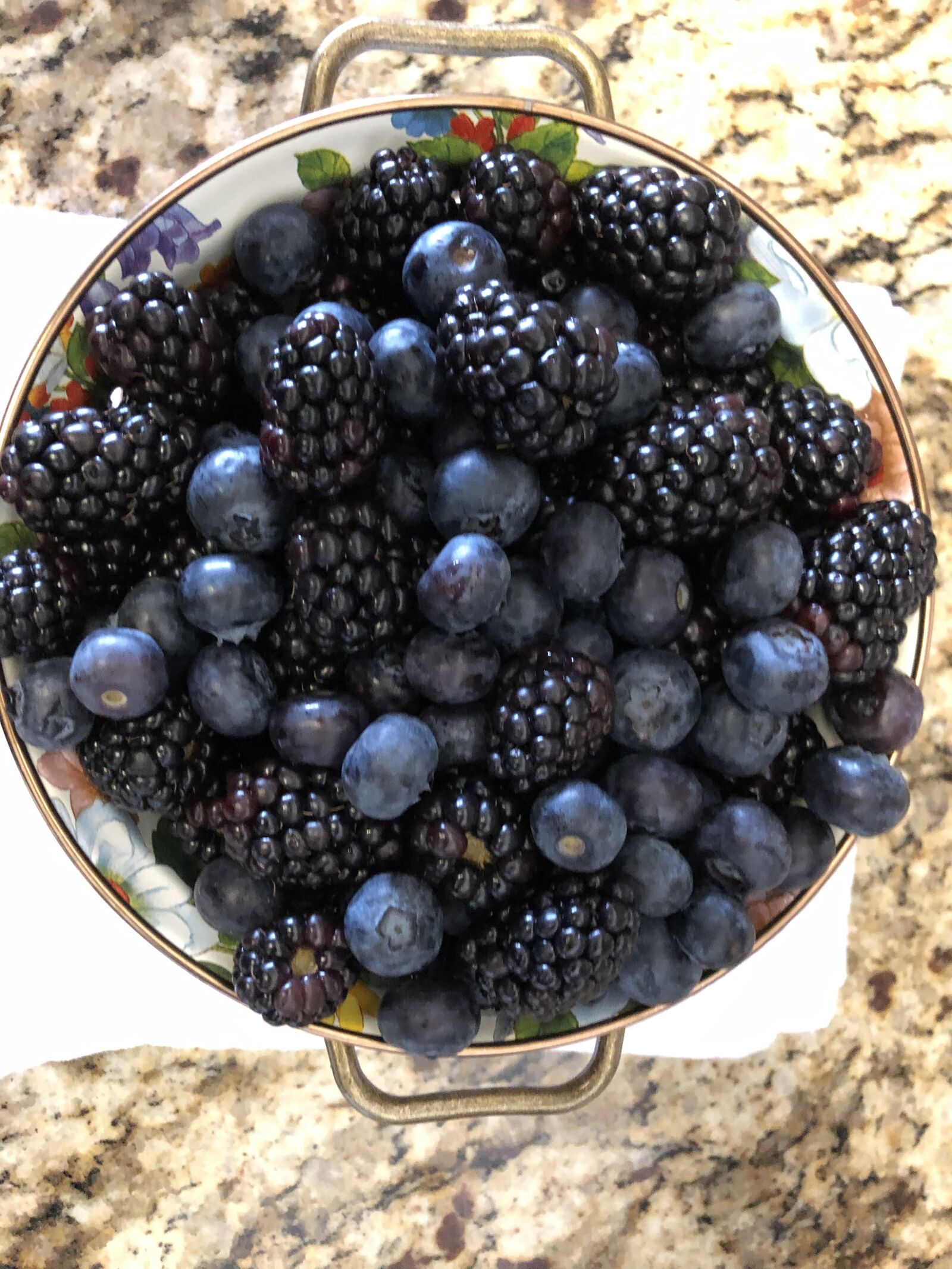 Apple iPhone 8 sample photo. Blueberry, blackberry, berries photography