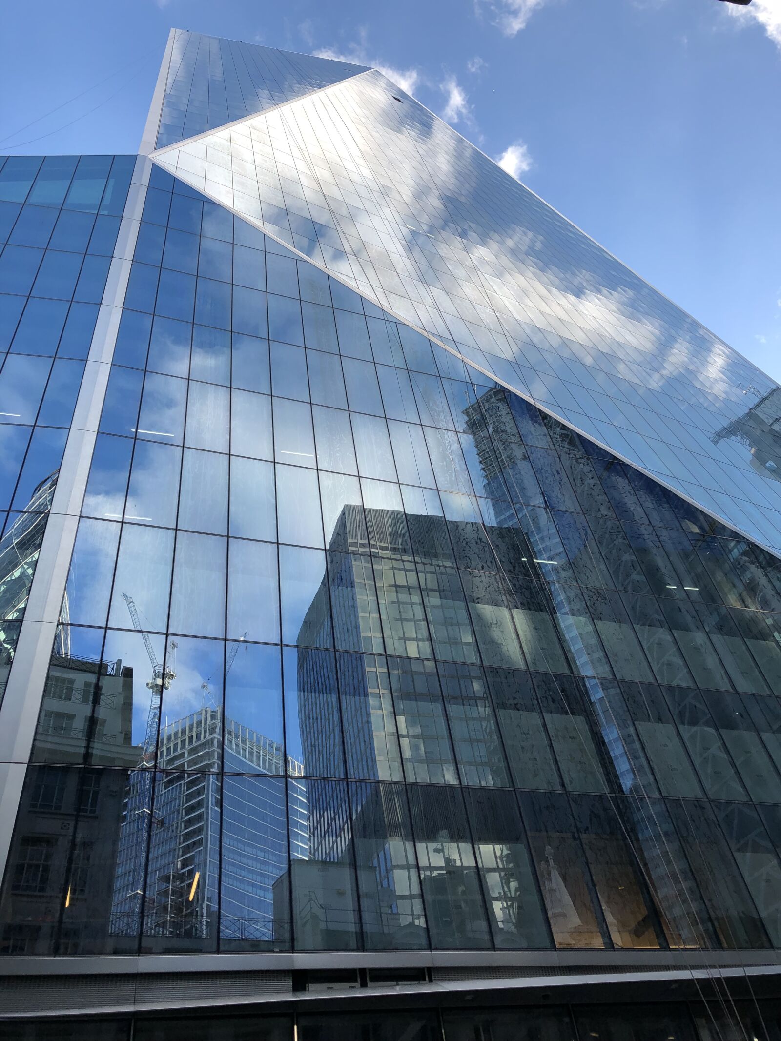 Apple iPhone 8 sample photo. Building, london, history photography