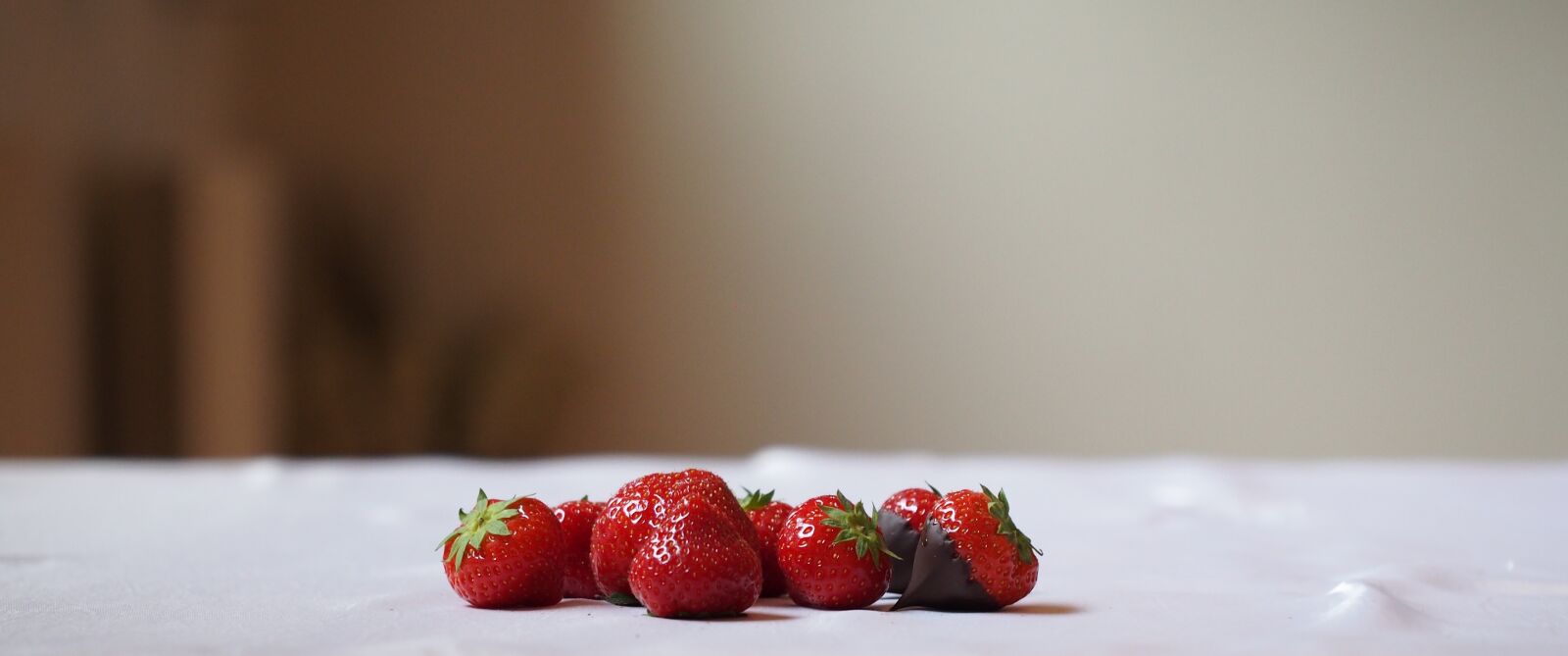 Olympus OM-D E-M5 sample photo. Strawberry, chocolate, dessert photography