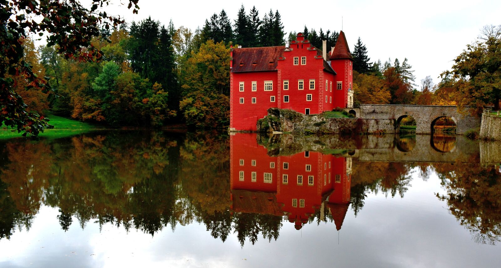 Nikon D5200 sample photo. Erven lhota, chateau, south photography