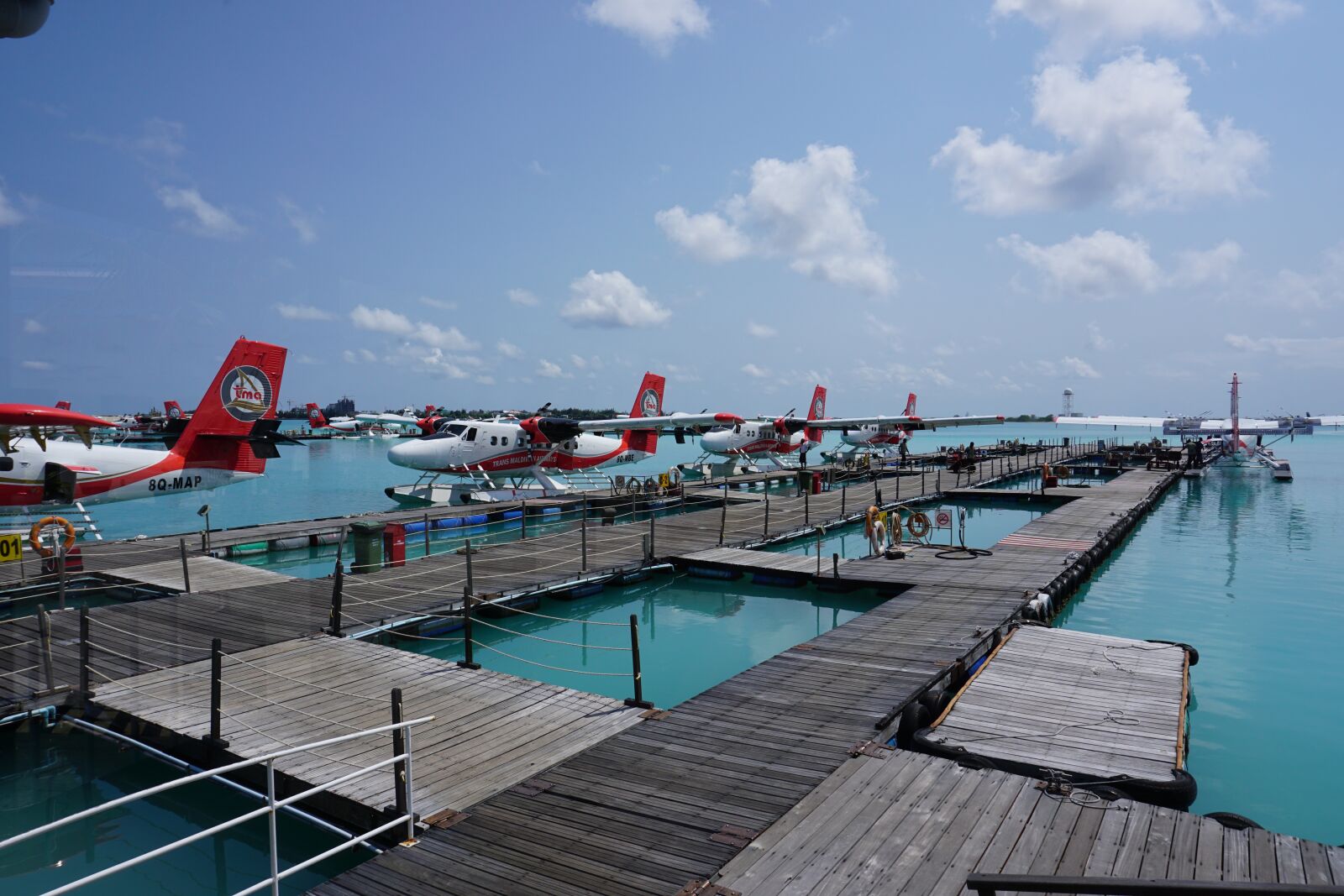 Sony a6000 sample photo. Seaplanes, like, taxis photography