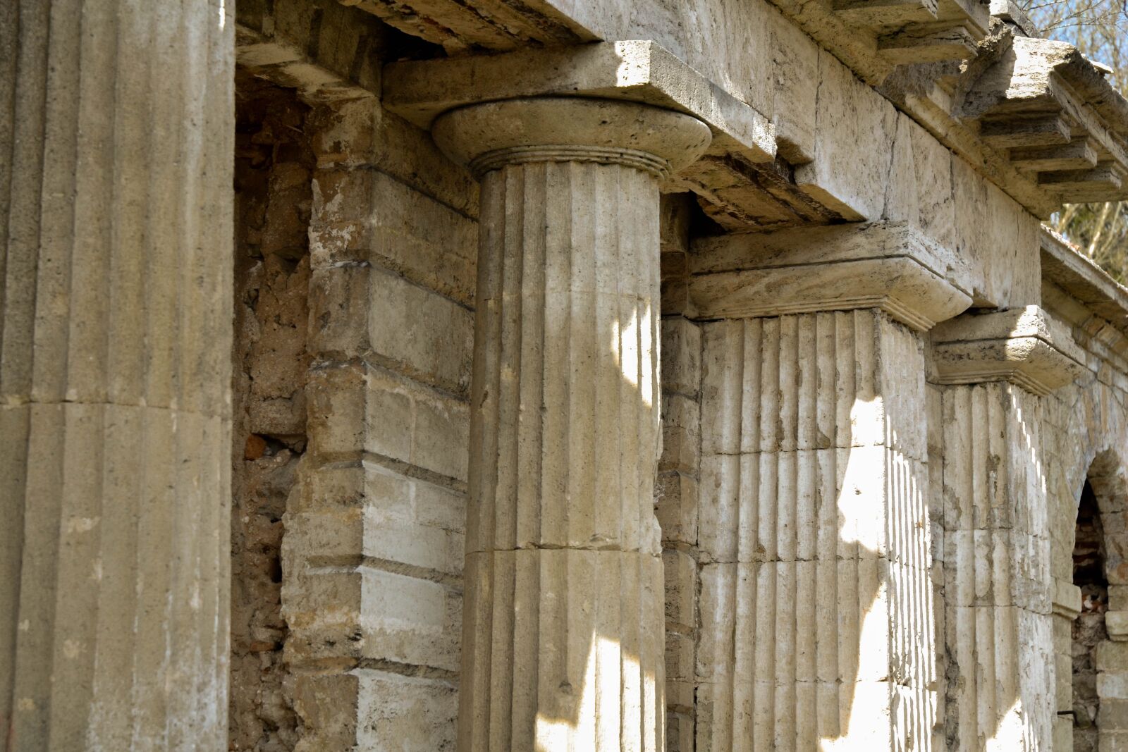 Nikon D3100 sample photo. Statue, column, pillar photography