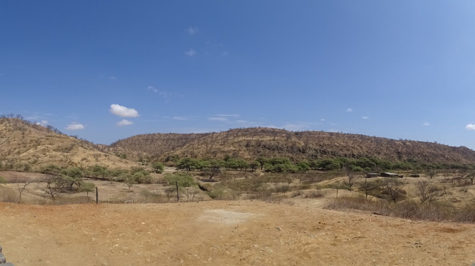 Sony Cyber-shot DSC-HX400V sample photo. Field, sky, landscape photography