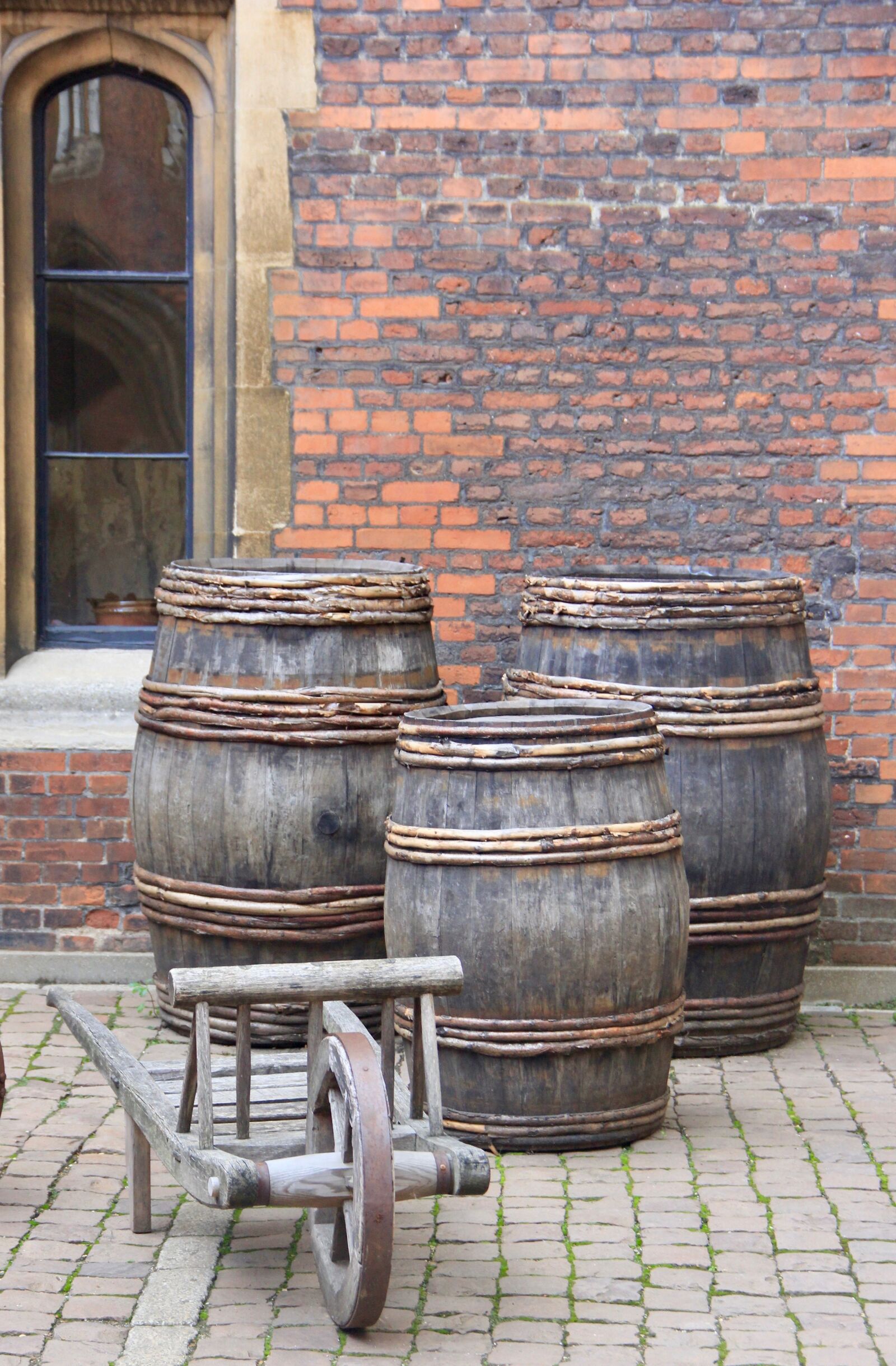 Canon EOS 60D sample photo. Barrels, barrel, wood photography