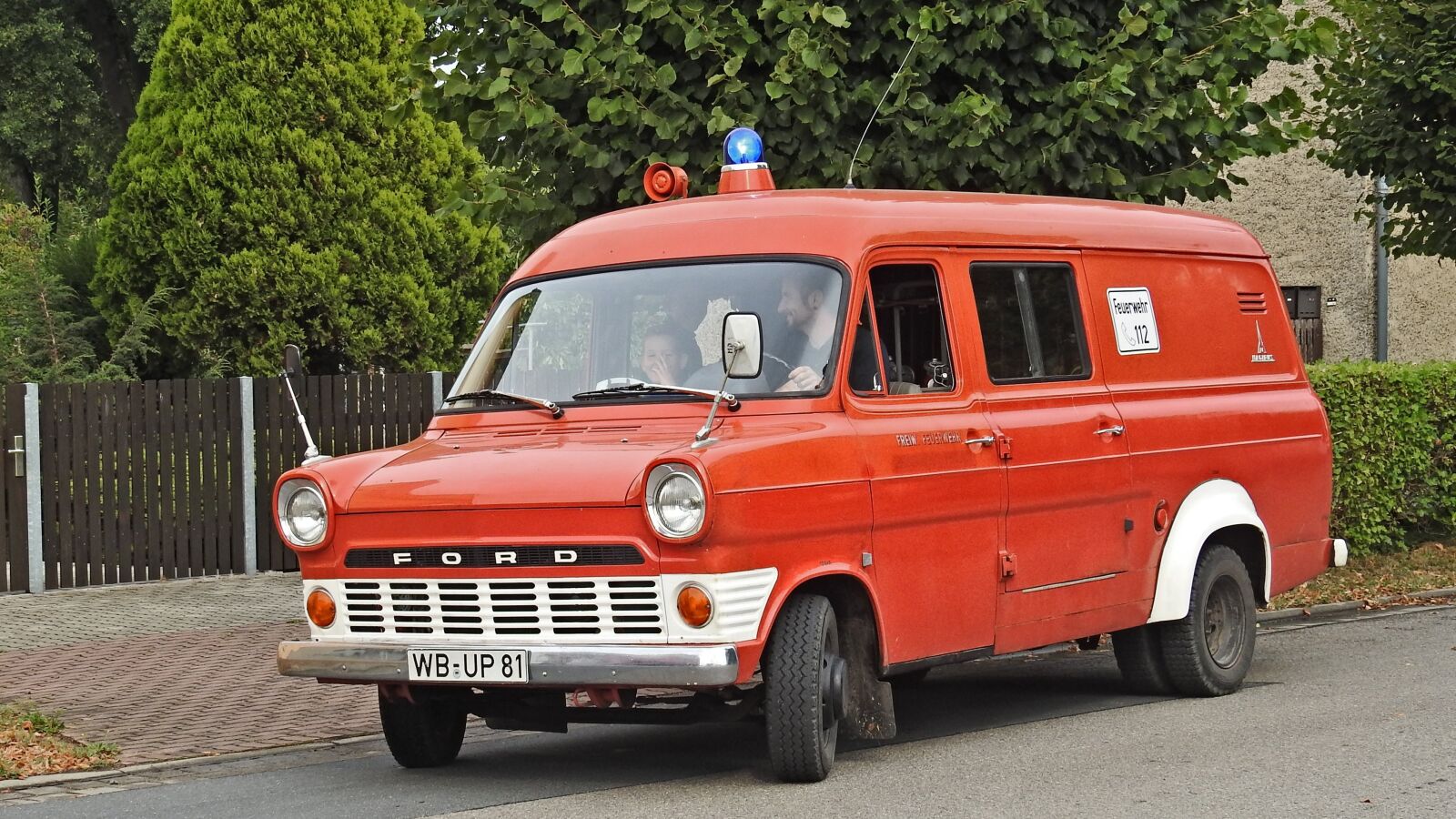 Nikon Coolpix P900 sample photo. Fire truck, fire, ford photography
