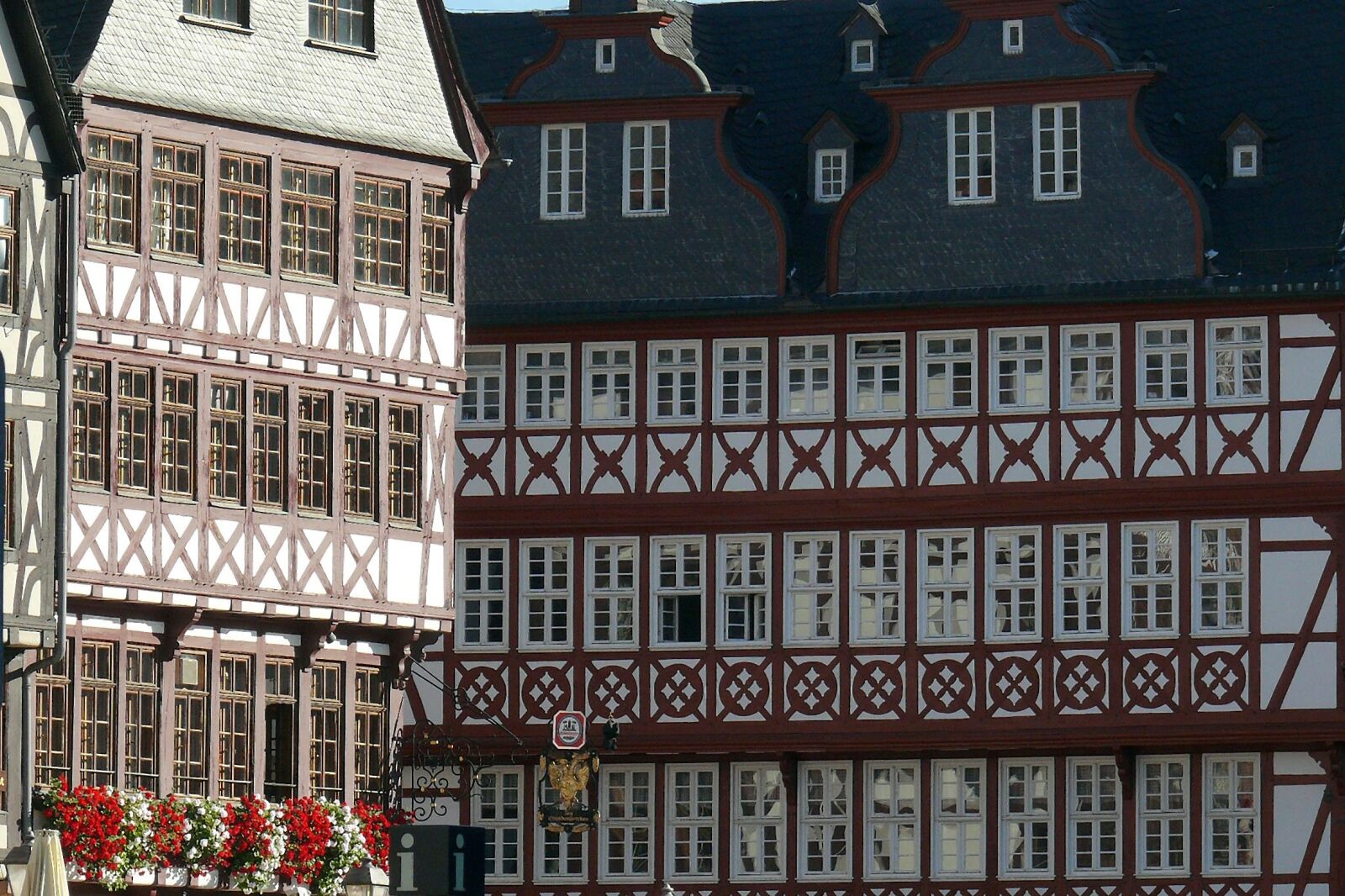 Leica V-LUX 1 sample photo. Houses, facades, fachwerkhäuser photography