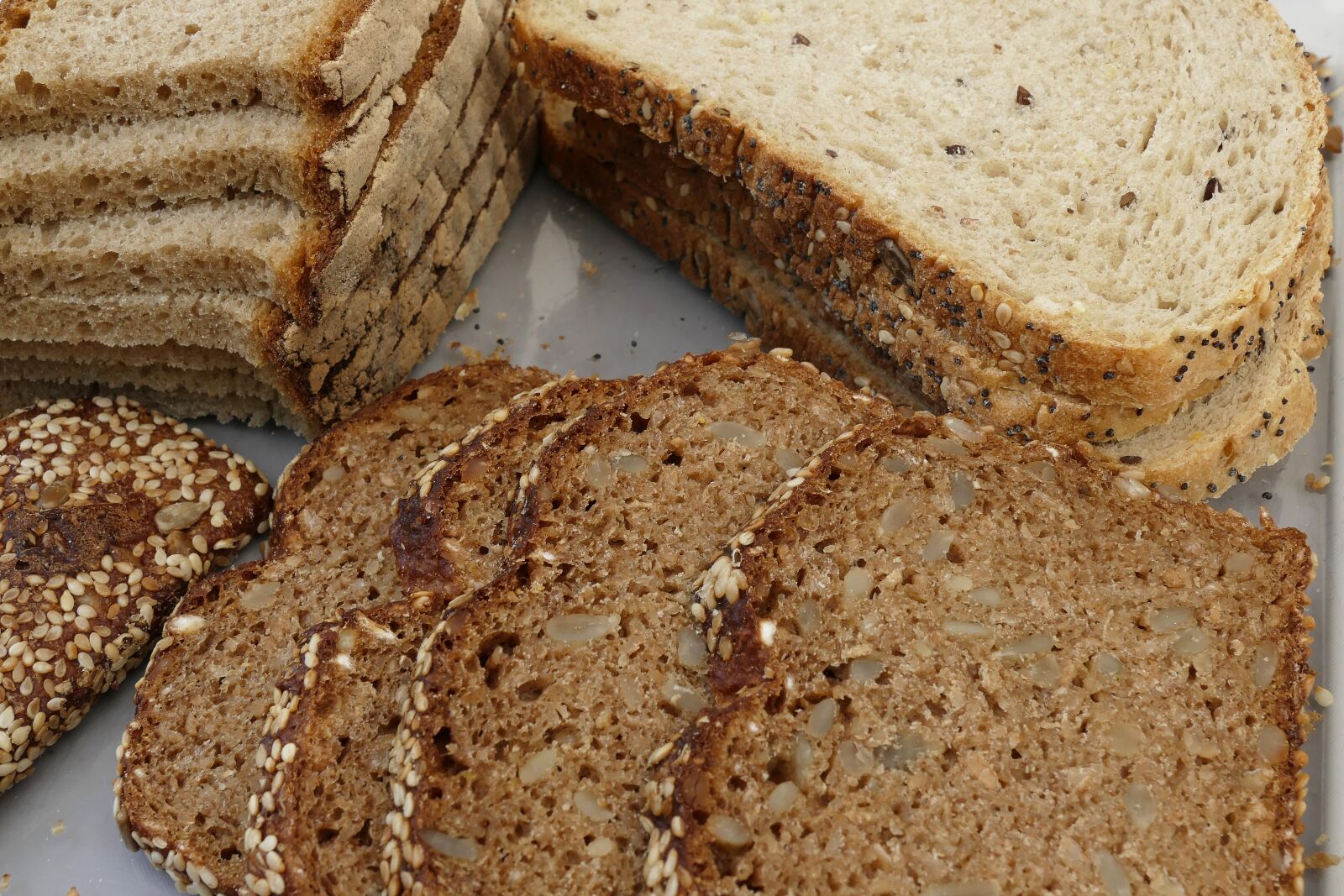 Panasonic Lumix DMC-FZ1000 sample photo. Bread slices, sliced, bread photography
