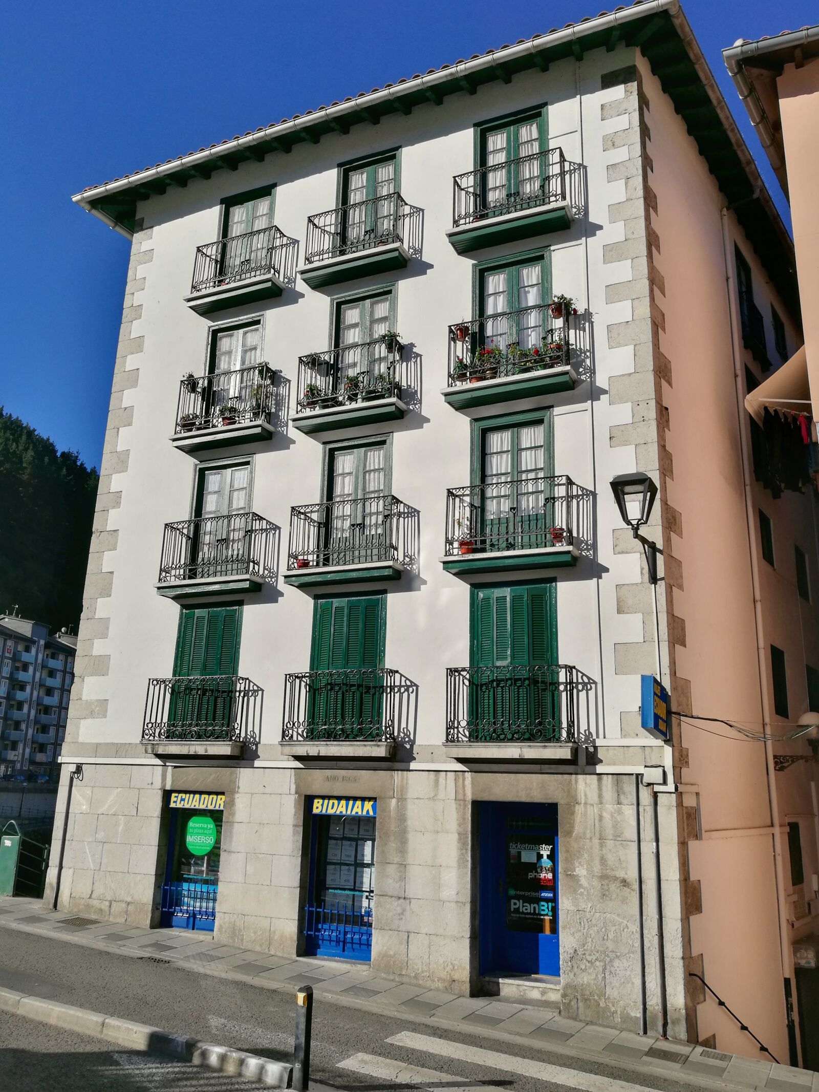 HUAWEI P9 sample photo. Architecture, house, facade photography