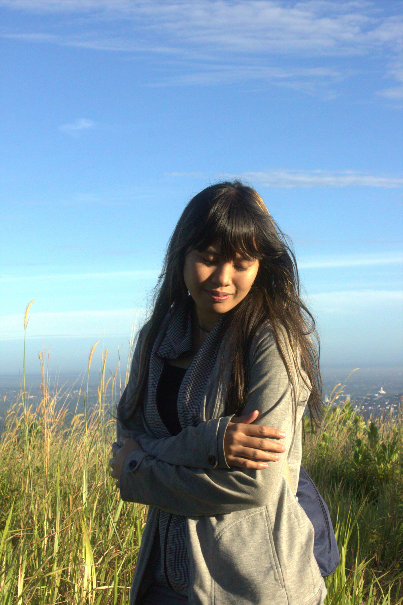 Canon EOS 600D (Rebel EOS T3i / EOS Kiss X5) sample photo. Asian, girl, blue, skies photography