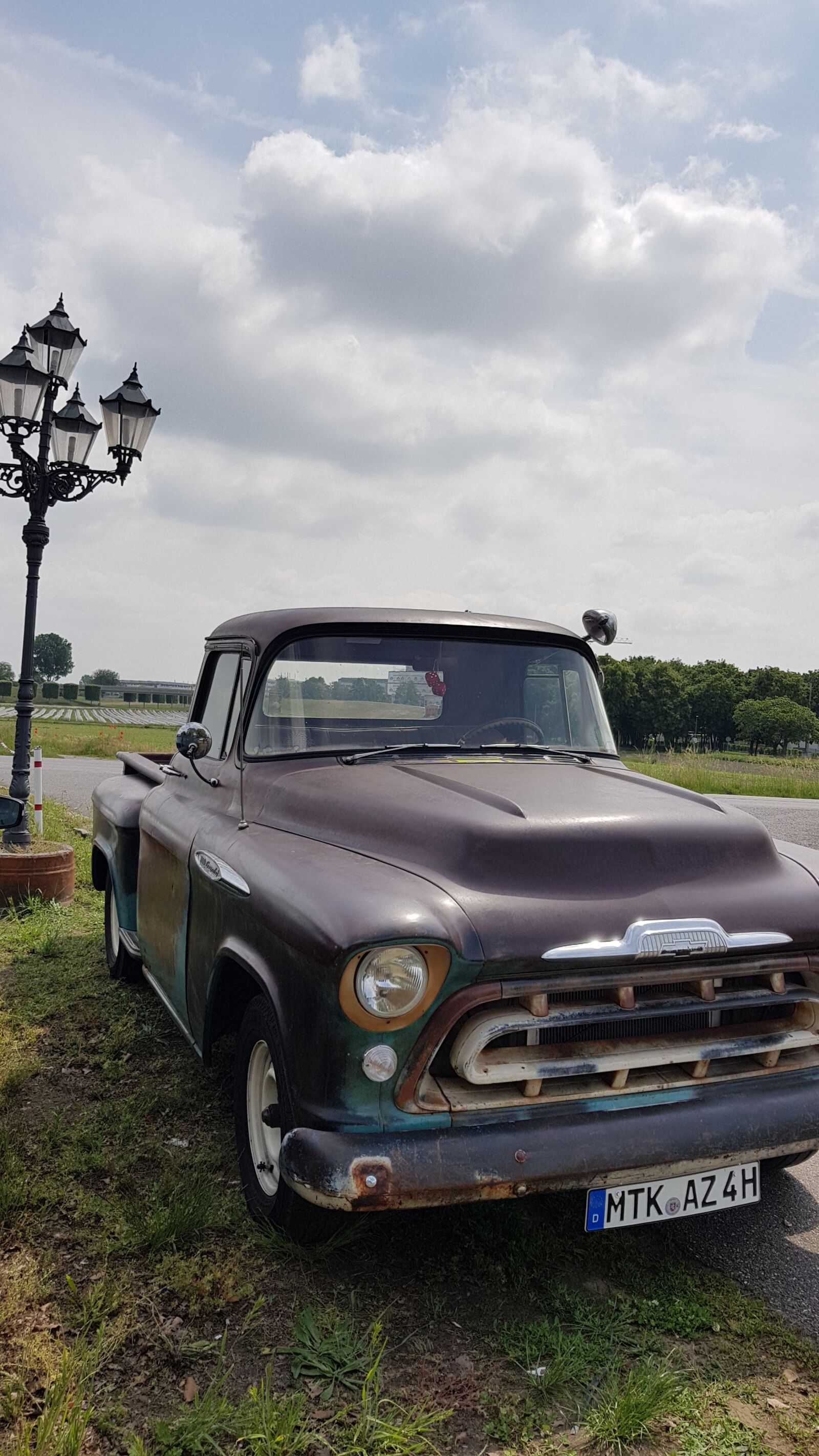 Samsung Galaxy S8 sample photo. Oldtimer, sky, auto photography