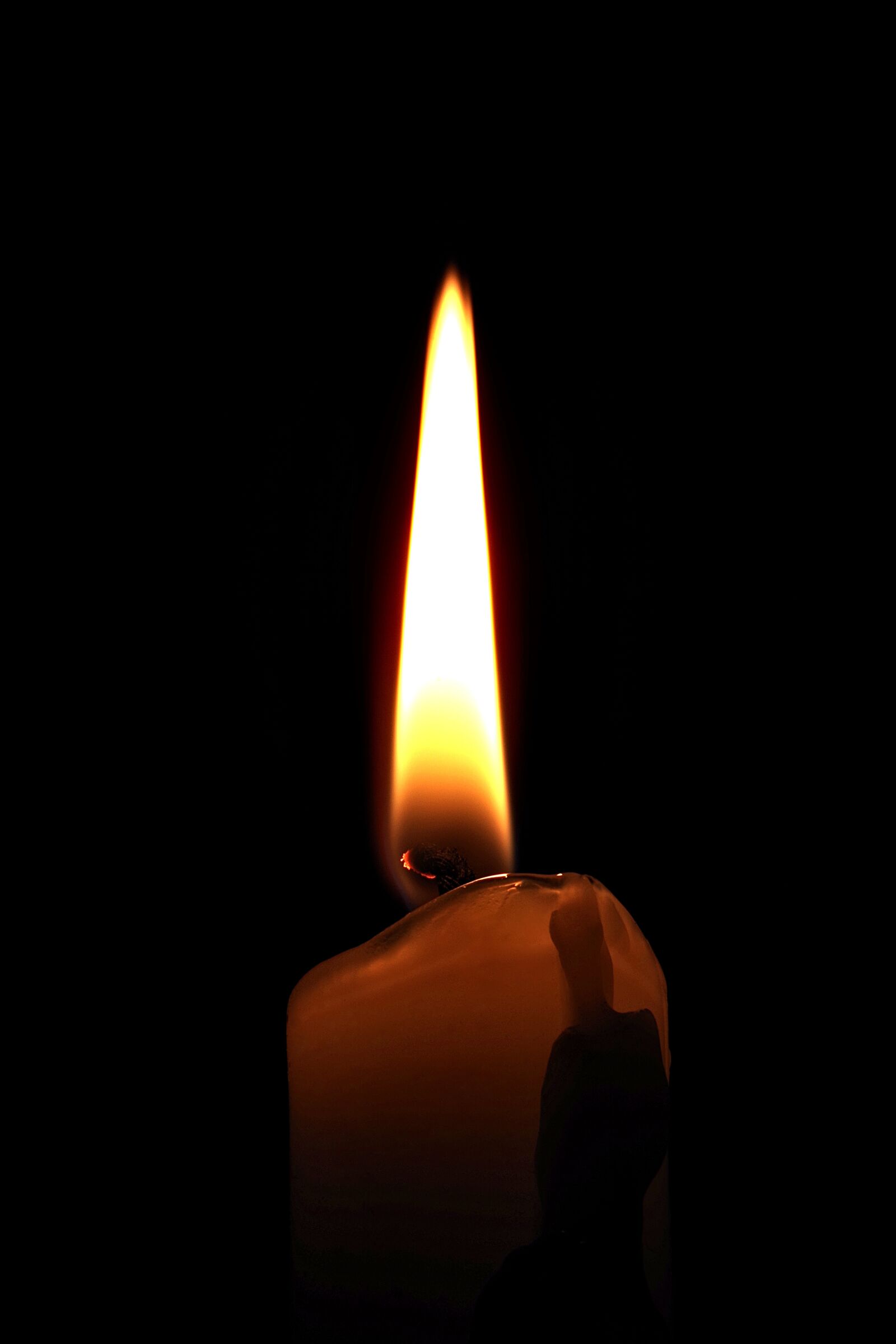 Pentax K-S2 sample photo. Candle, the flame, memory photography