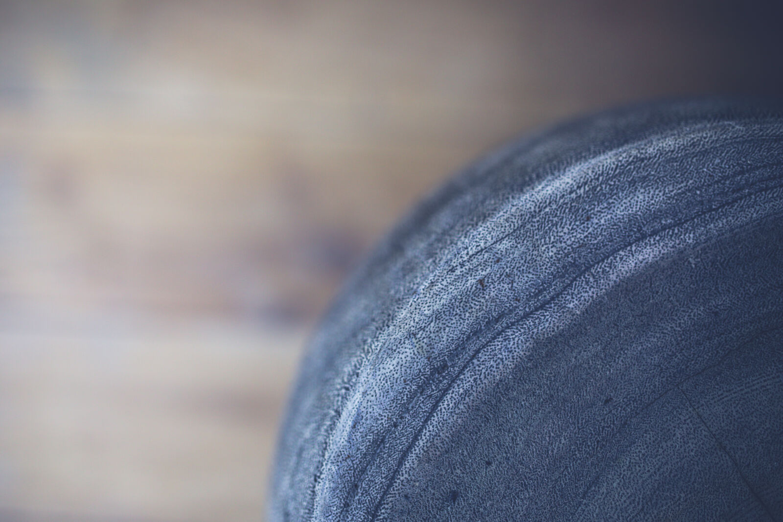 Canon EOS 6D + Sigma 35mm F1.4 DG HSM Art sample photo. Gray, wood photography