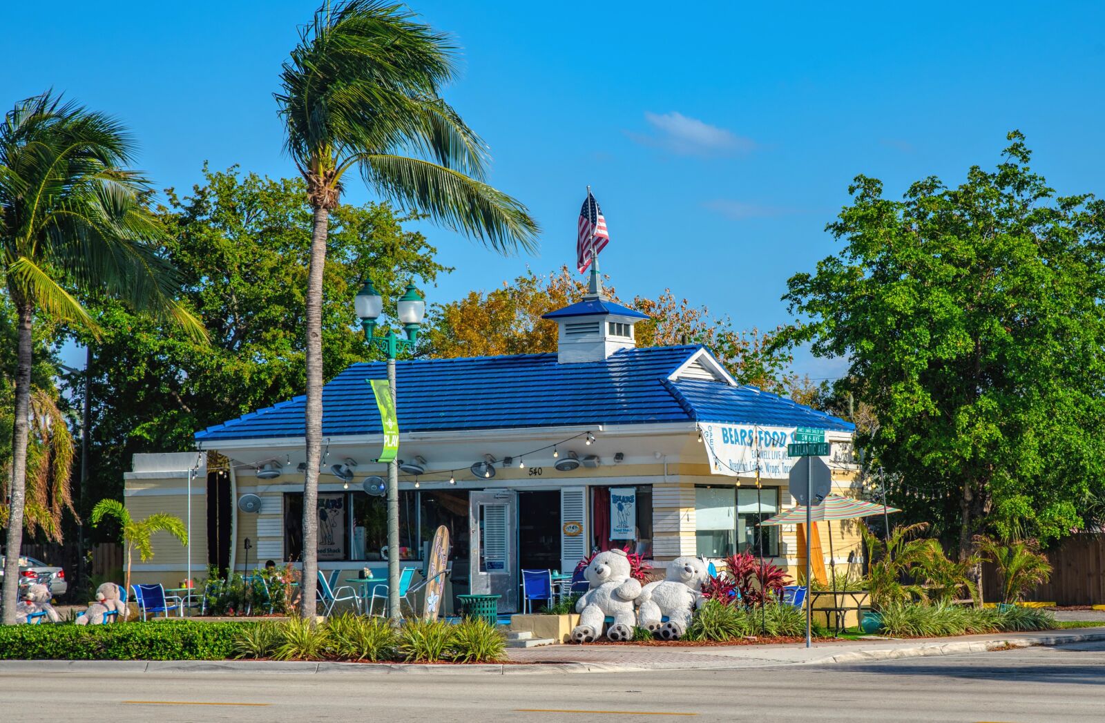 Tamron SP 24-70mm F2.8 Di VC USD sample photo. Architecture, tree, palm photography