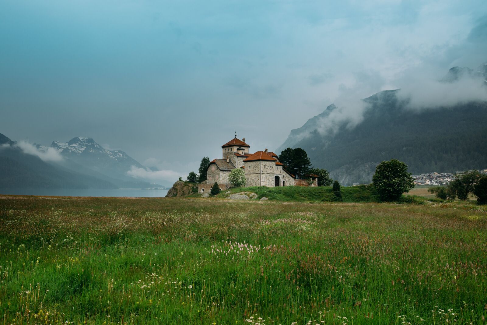 Canon EOS 5D Mark III sample photo. Clouds, countryside, dawn photography