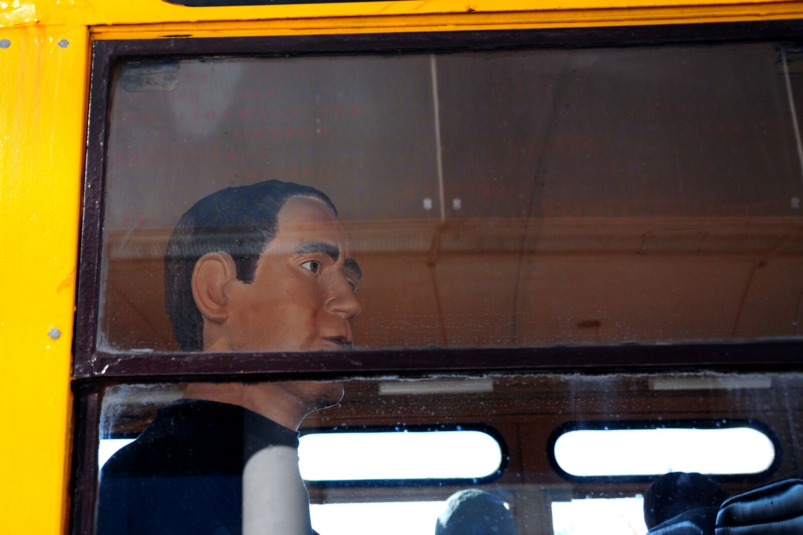 Nikon D90 sample photo. Bus, window, mannequin, public photography