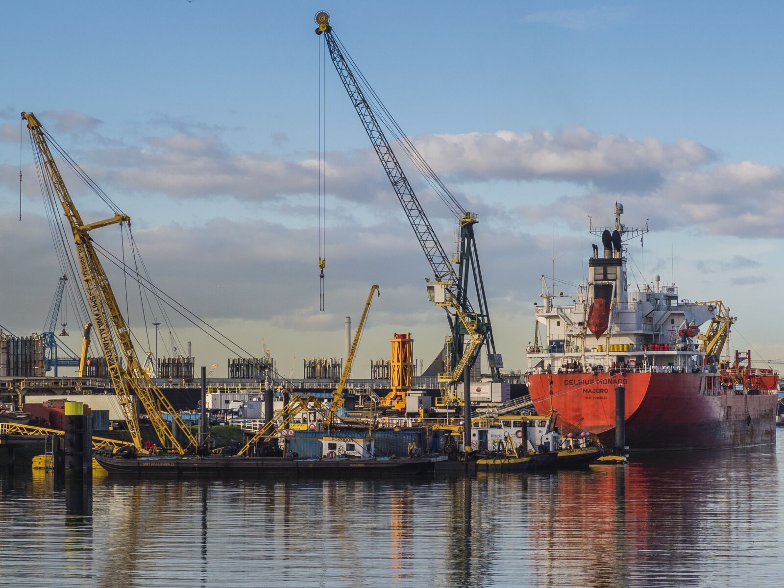 Olympus PEN E-PL7 sample photo. Waalhaven rotterdam, rotterdam, port photography