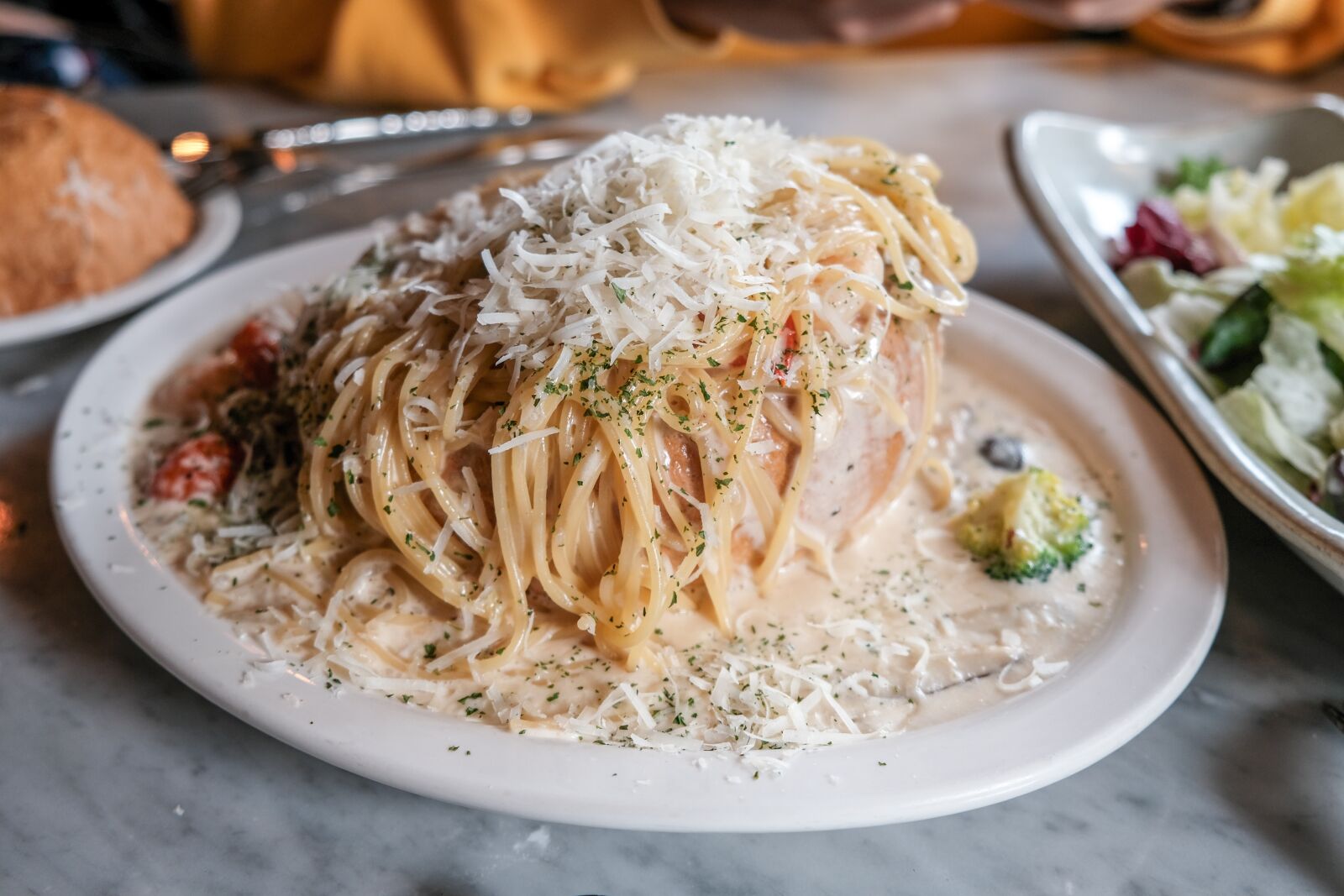 Fujifilm X-T3 sample photo. Pasta, carbonara, food photography