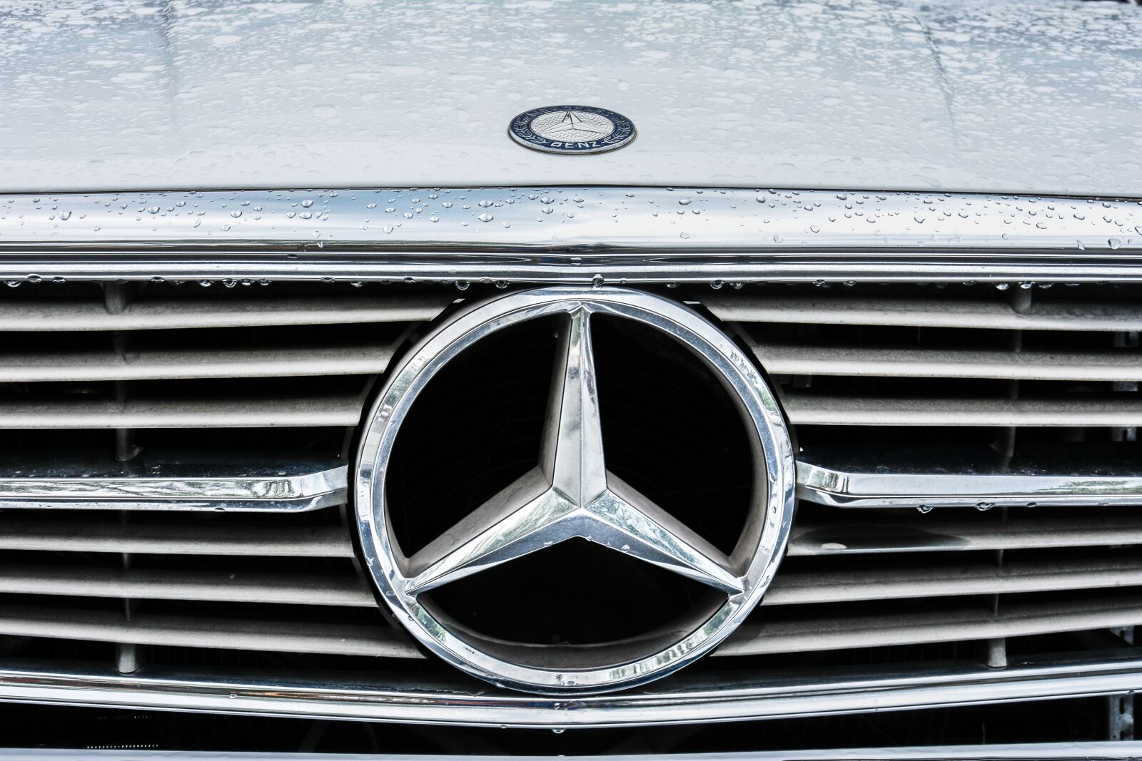 Nikon D7200 sample photo. Mercedes, sign, car photography