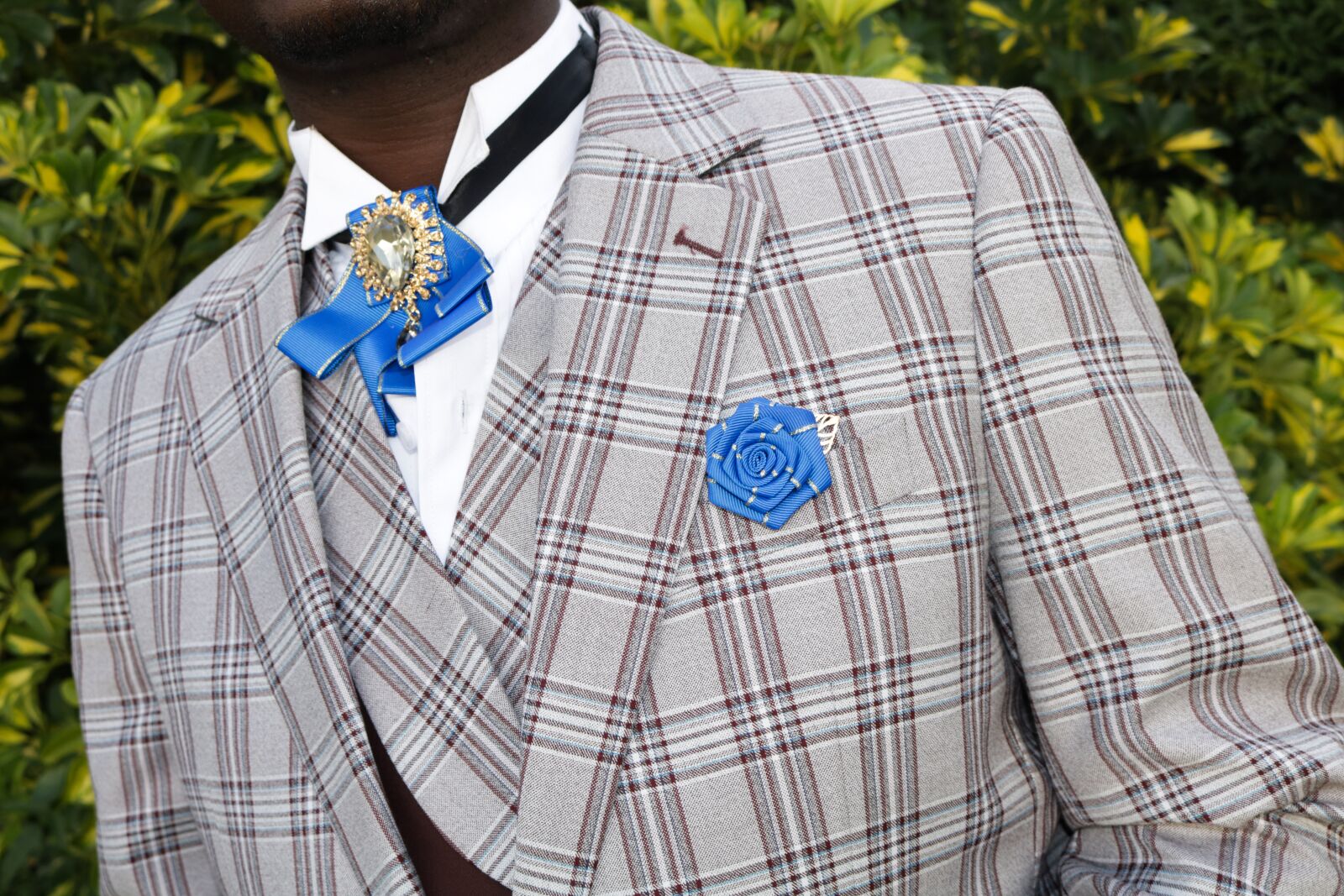 Canon EOS 750D (EOS Rebel T6i / EOS Kiss X8i) sample photo. Suit, wedding, groom photography