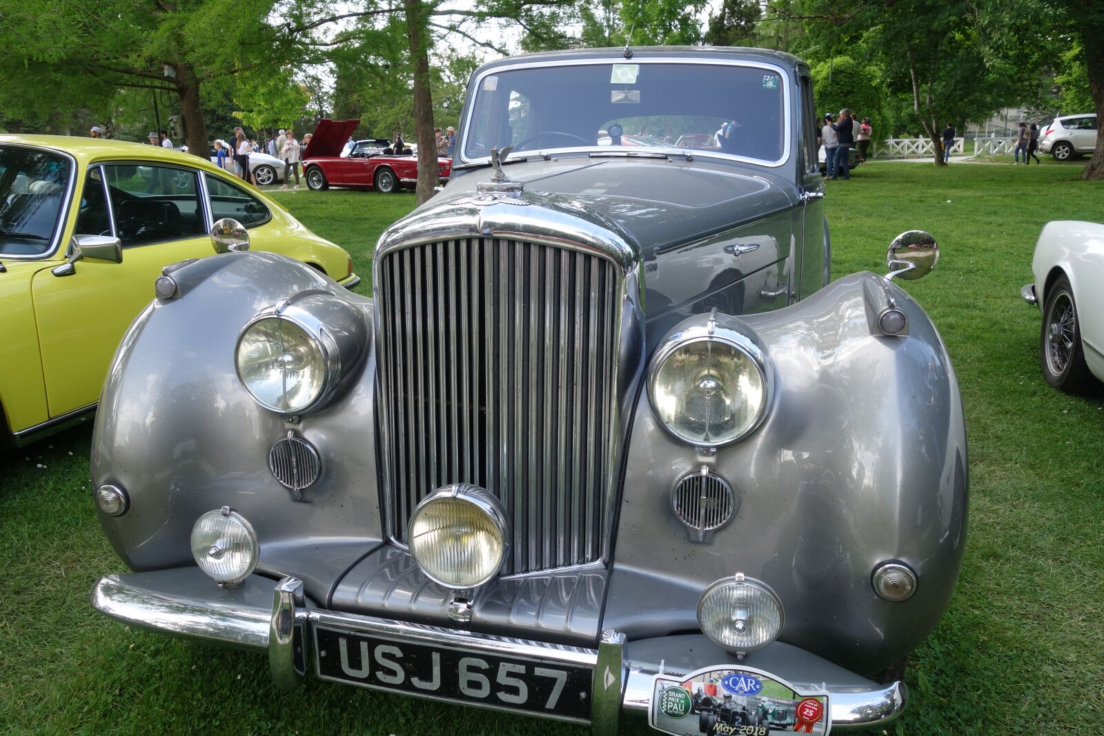 Sony Cyber-shot DSC-RX100 II sample photo. Old cars, bentley, pau photography