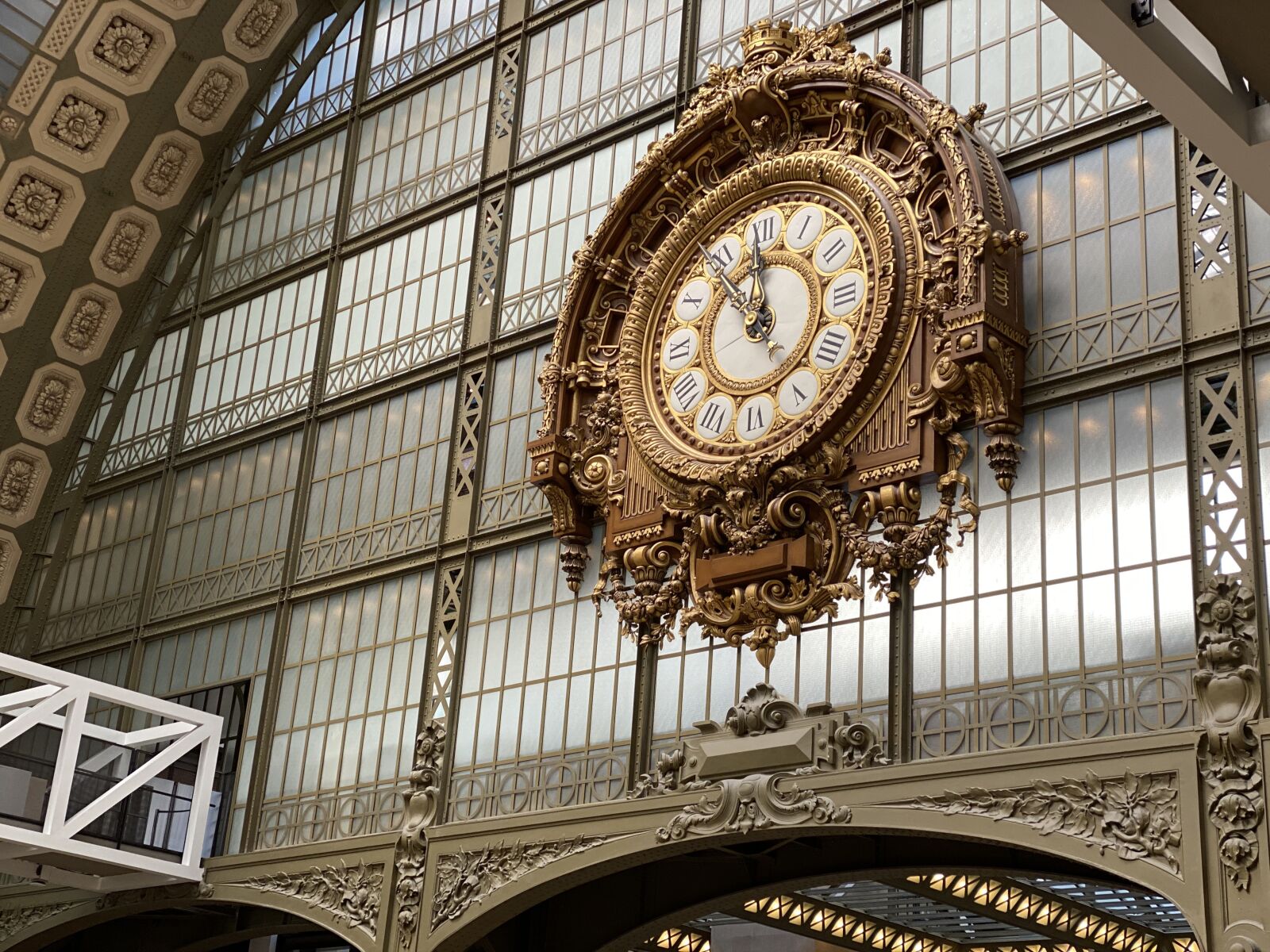 Apple iPhone 11 Pro Max + iPhone 11 Pro Max back triple camera 6mm f/2 sample photo. Clock, orsay, museum photography