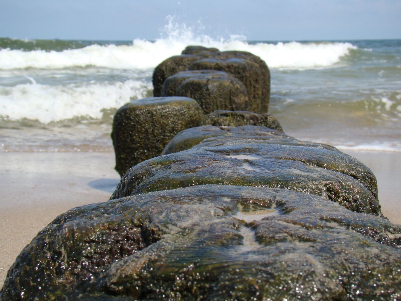 Sony Cyber-shot DSC-H50 sample photo. Sea, the waves, beach photography